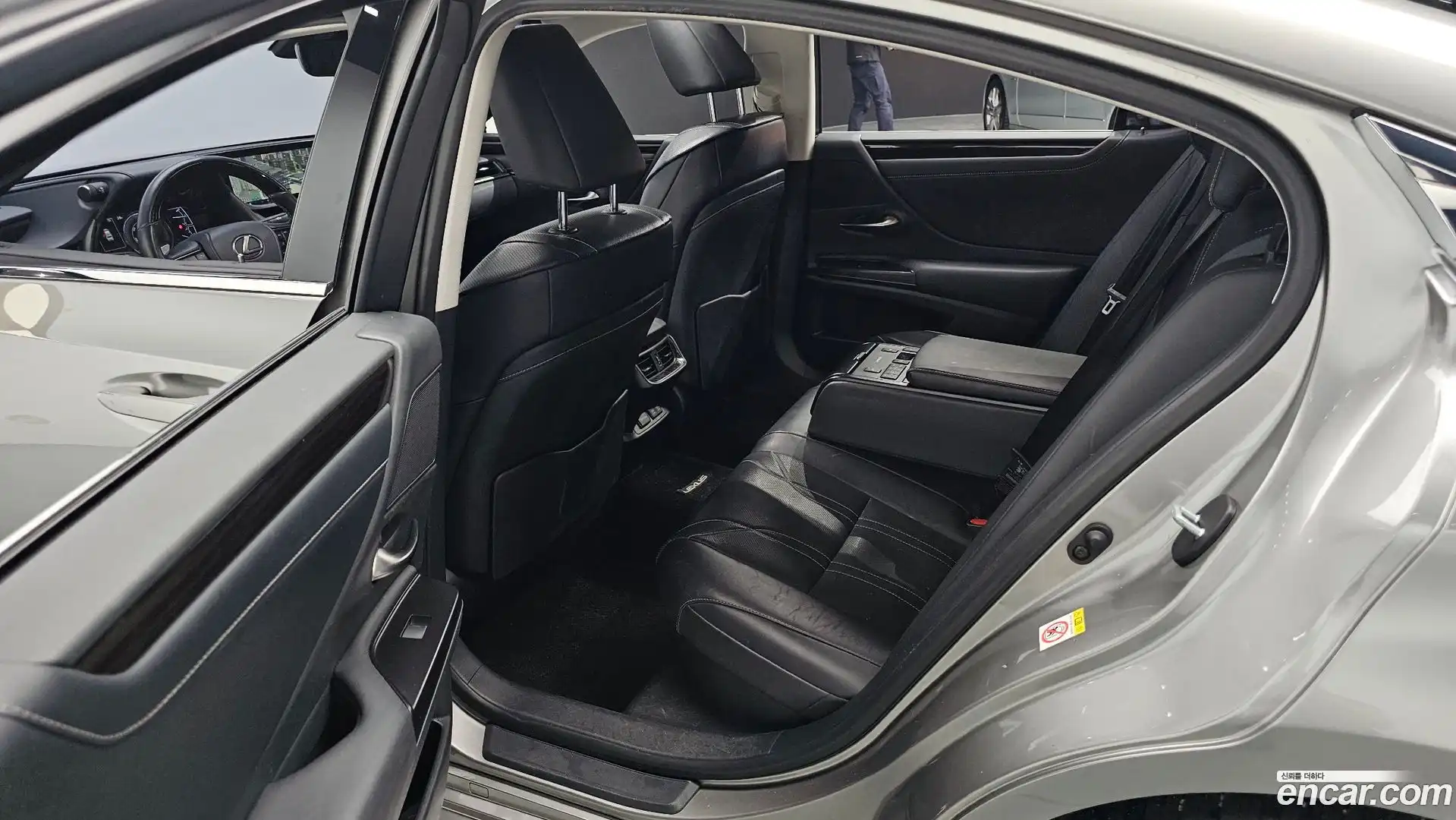 ES Lexus 2018.10-OPTION-016