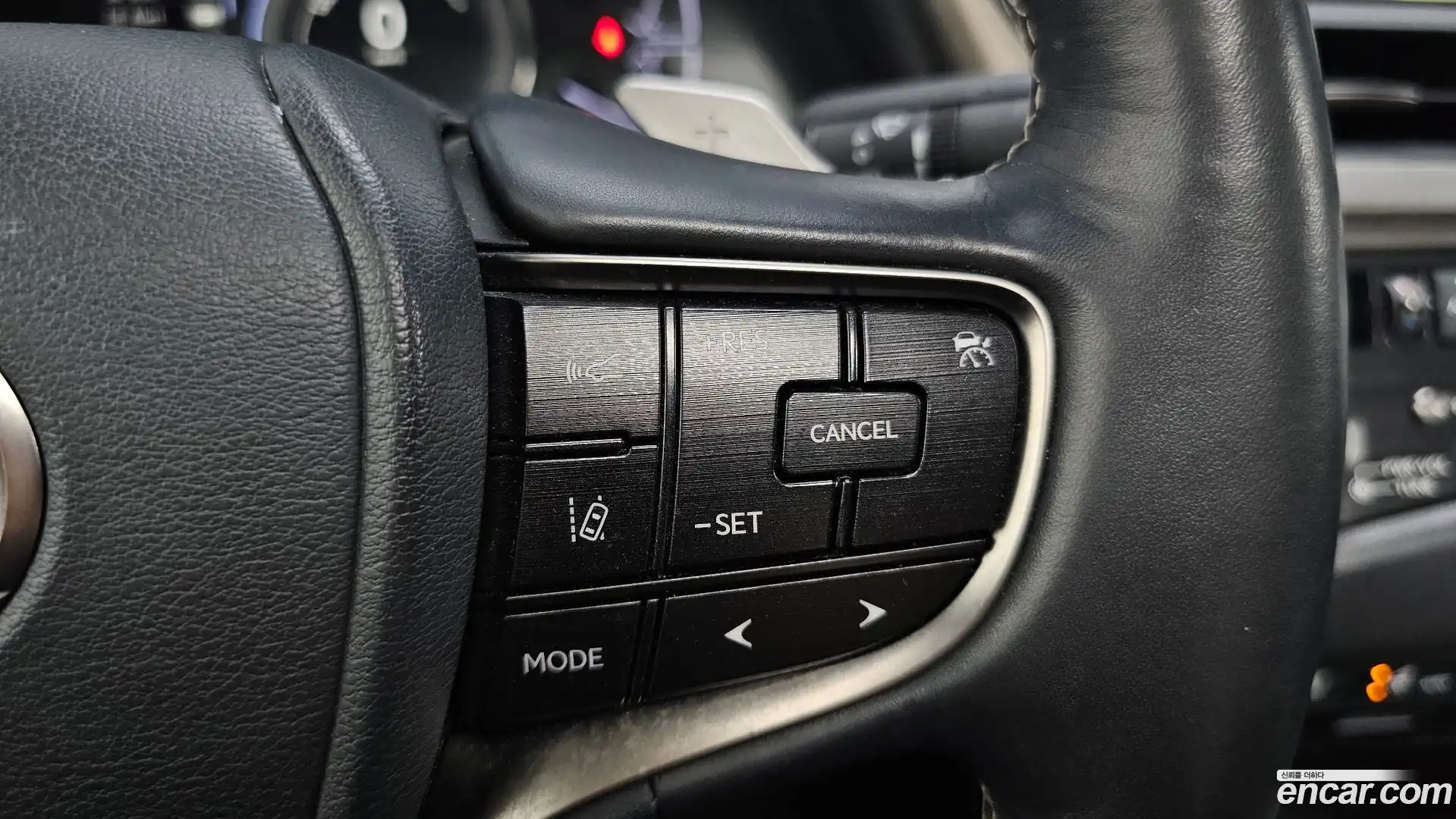 ES Lexus 2018.10-OPTION-044