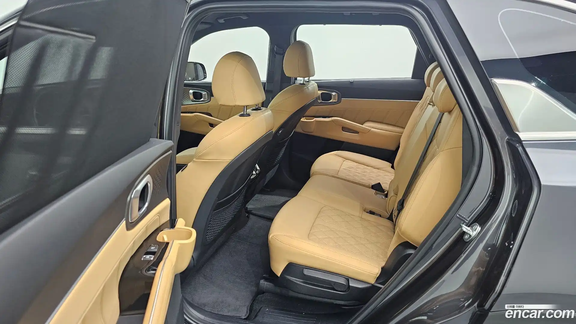 Sorento Kia 2023.3-OPTION-017
