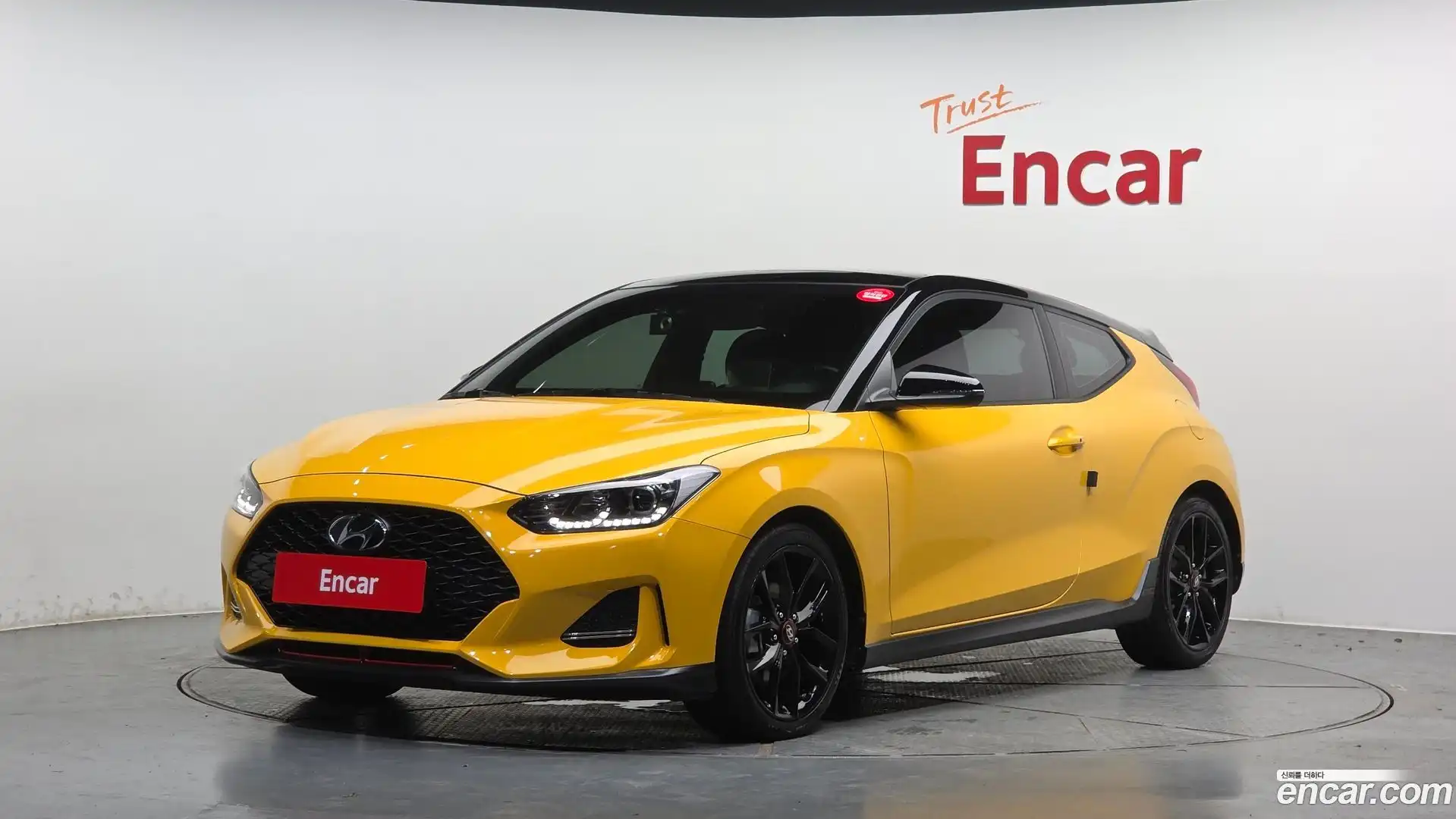 Veloster Hyundai 2018.11-OUTER-001