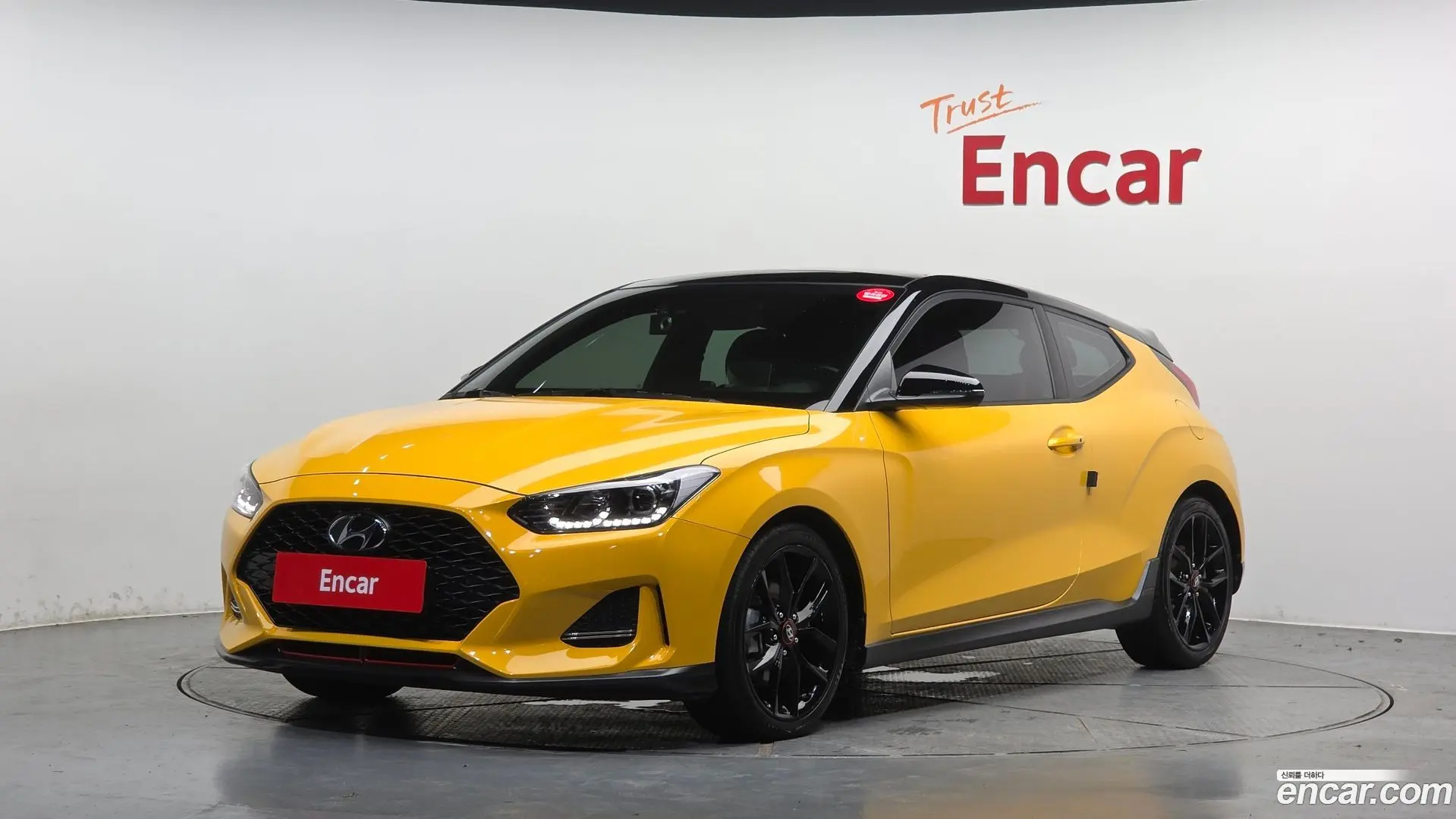 Main__Slider__Photo:Veloster Hyundai 2018.11-0