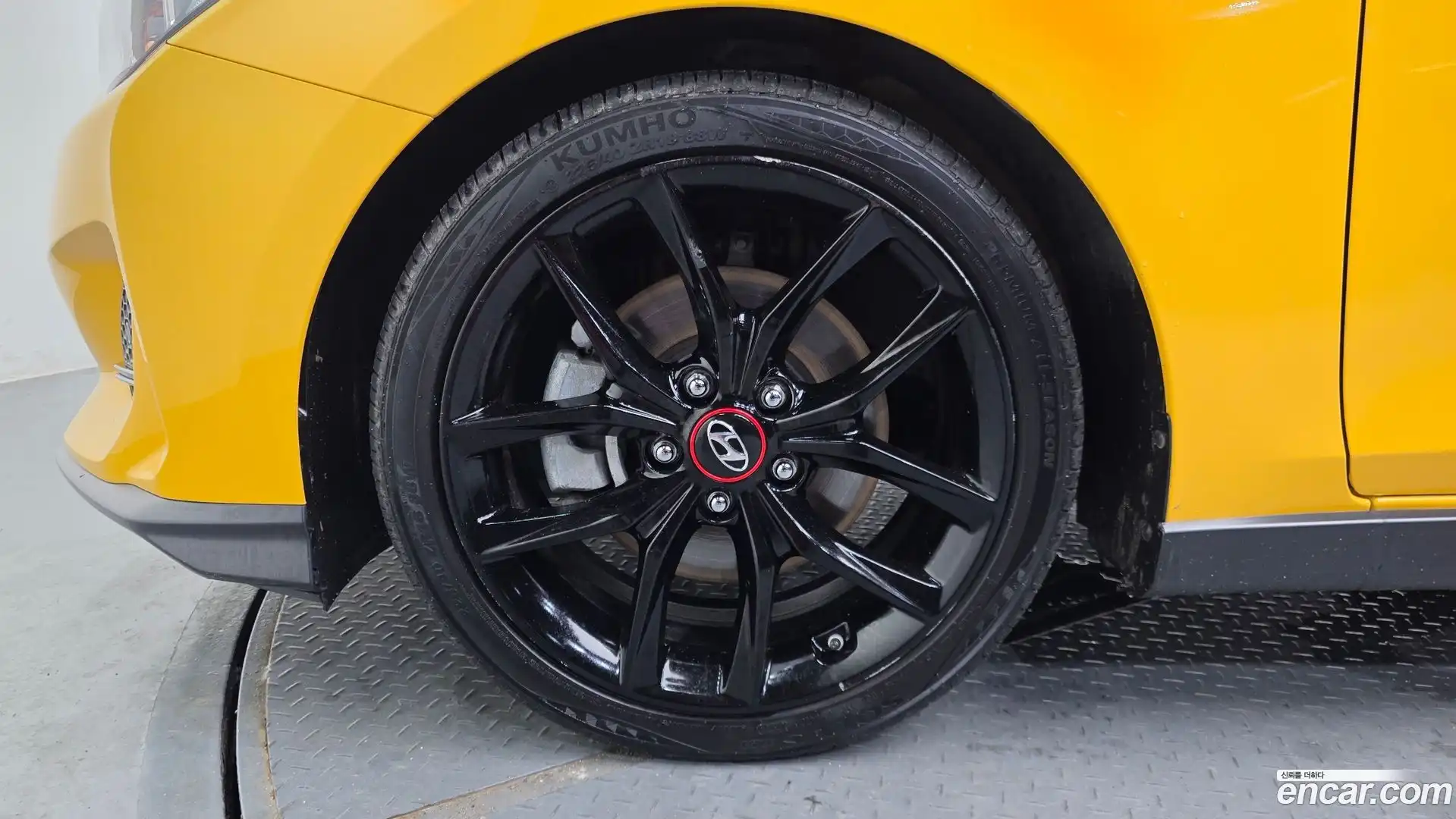 Veloster Hyundai 2018.11-OUTER-005