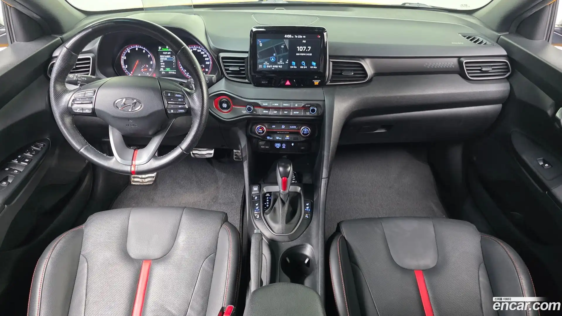 Veloster Hyundai 2018.11-INNER-007