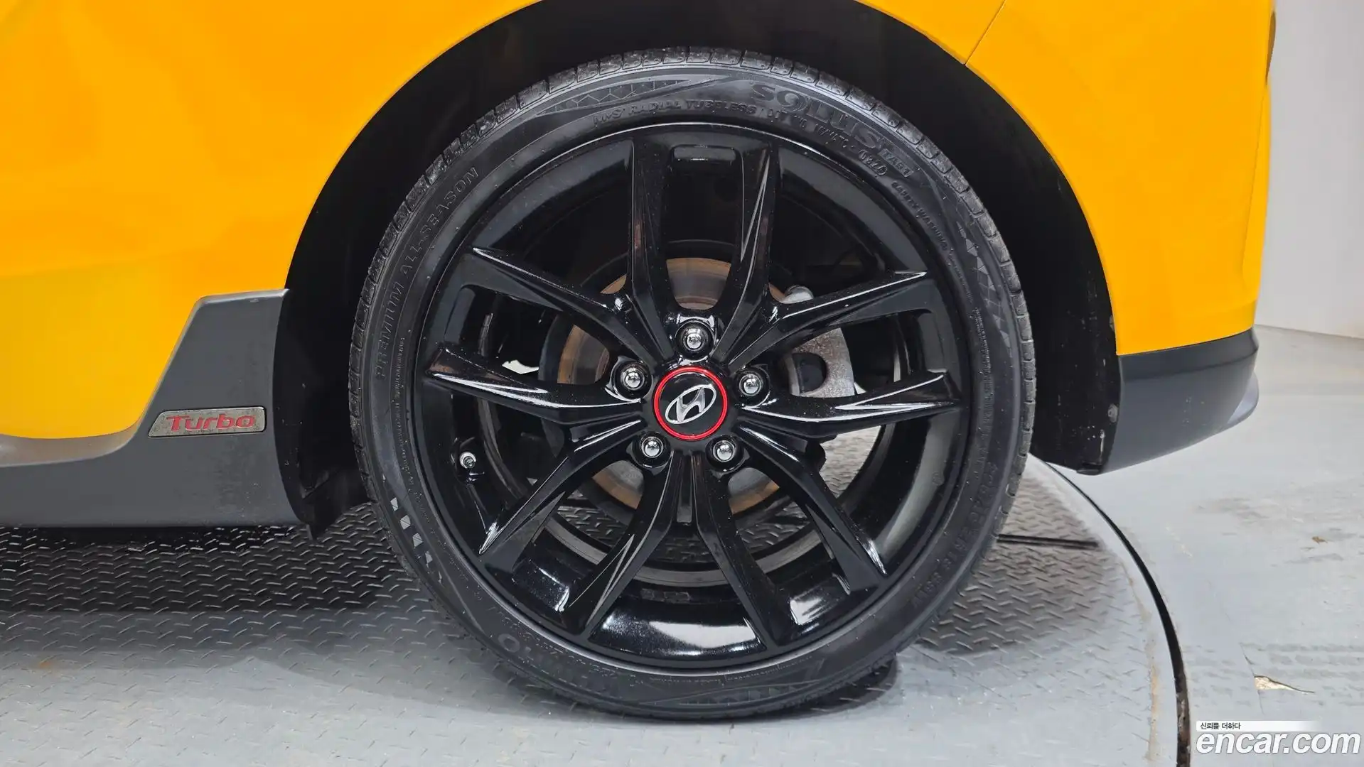Veloster Hyundai 2018.11-OUTER-031