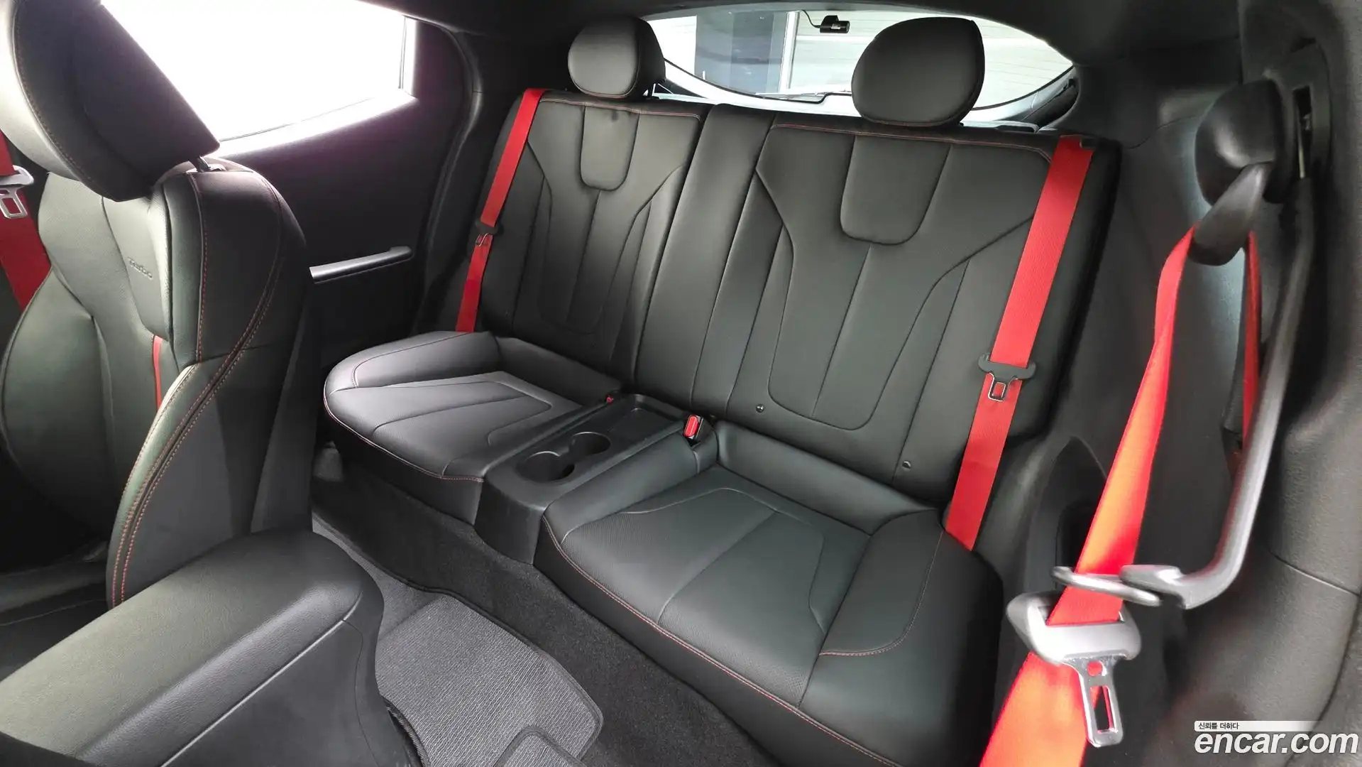 Veloster Hyundai 2018.11-INNER-036