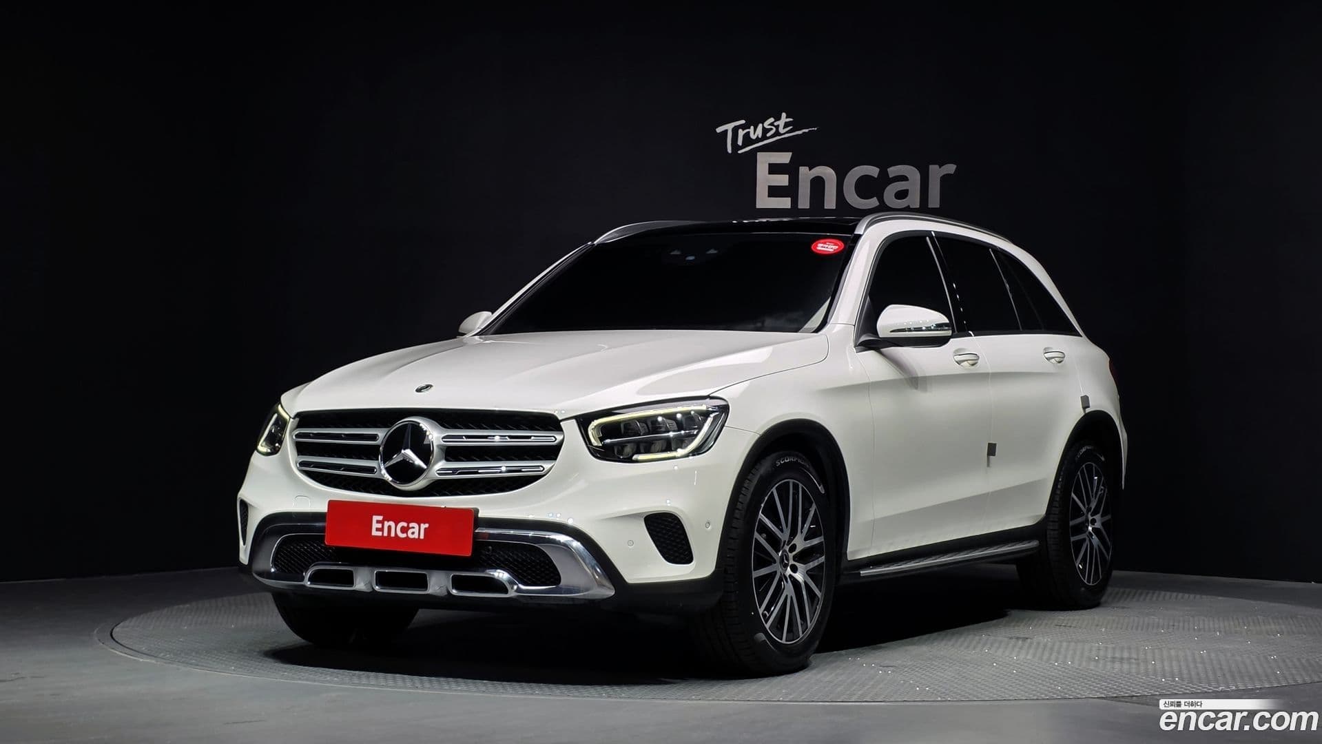 Main__Slider__Photo:GLC-Class Mercedes-Benz 2020.2-0