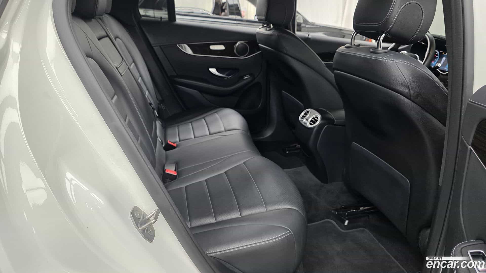 GLC-Class Mercedes-Benz 2020.2-OPTION-015