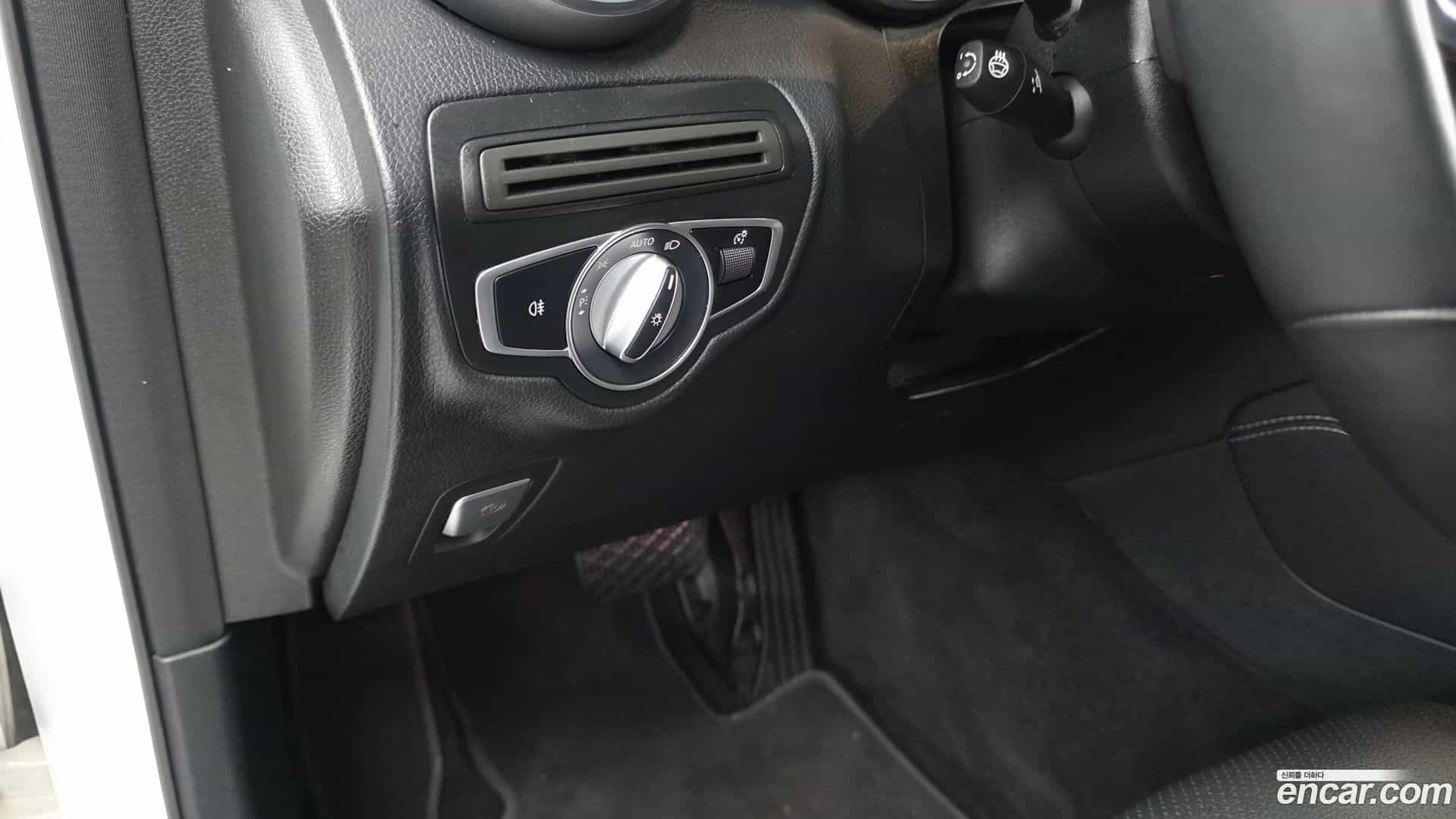 GLC-Class Mercedes-Benz 2020.2-OPTION-021
