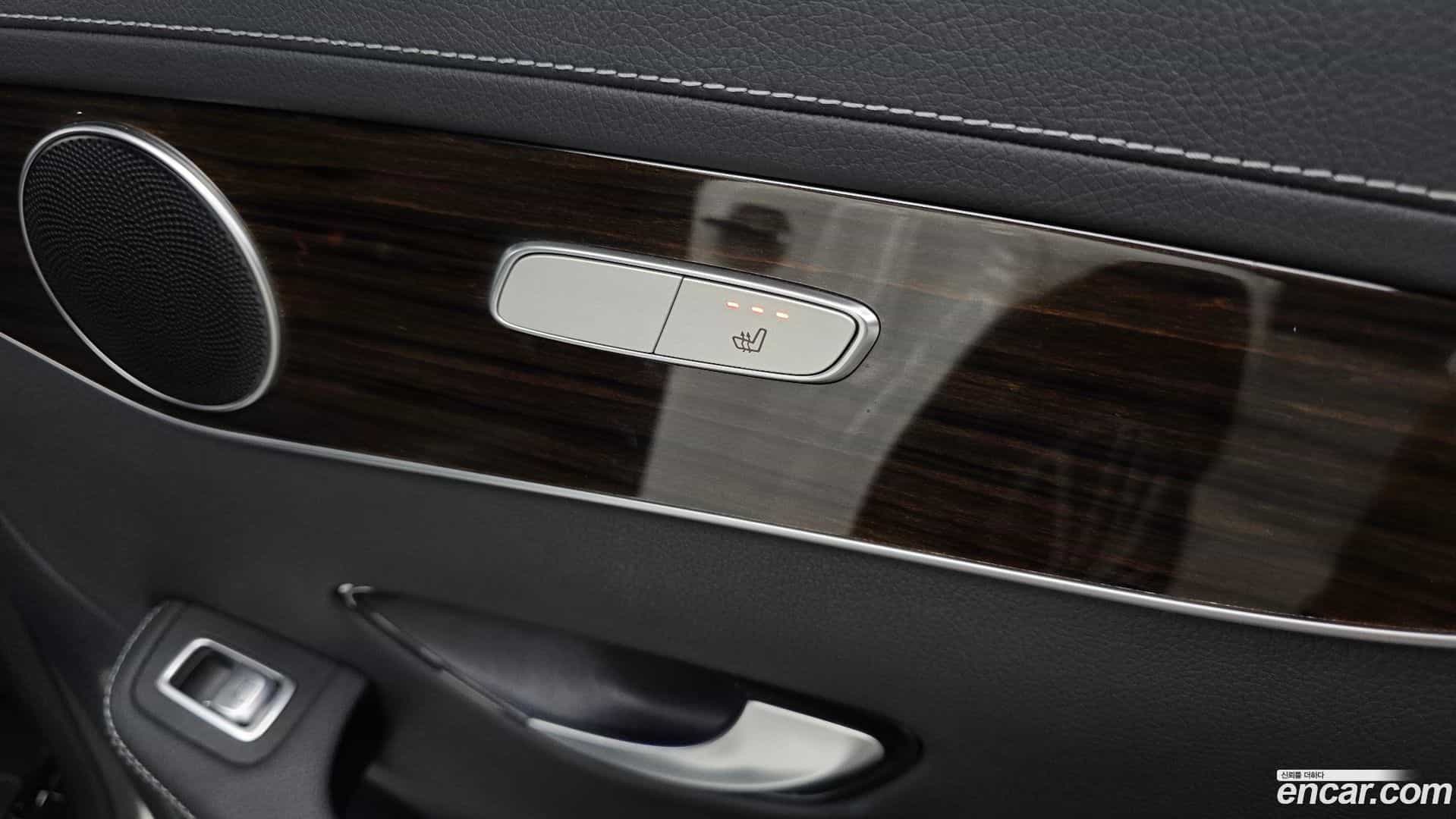 GLC-Class Mercedes-Benz 2020.2-OPTION-022