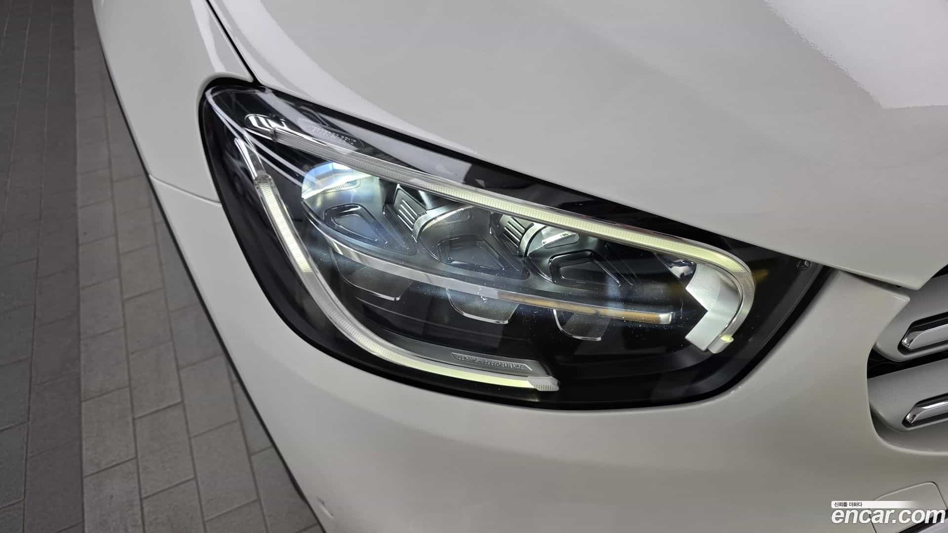 GLC-Class Mercedes-Benz 2020.2-OUTER-032