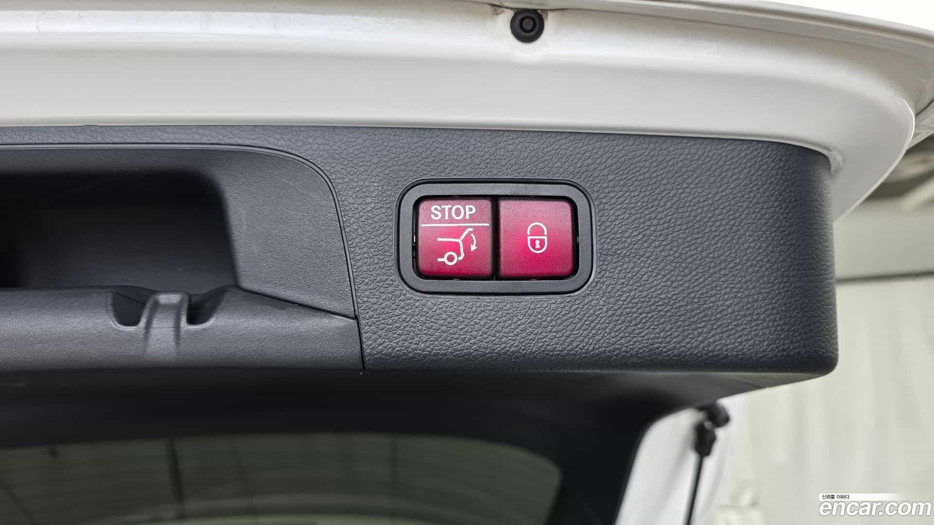 GLC-Class Mercedes-Benz 2020.2-OPTION-042