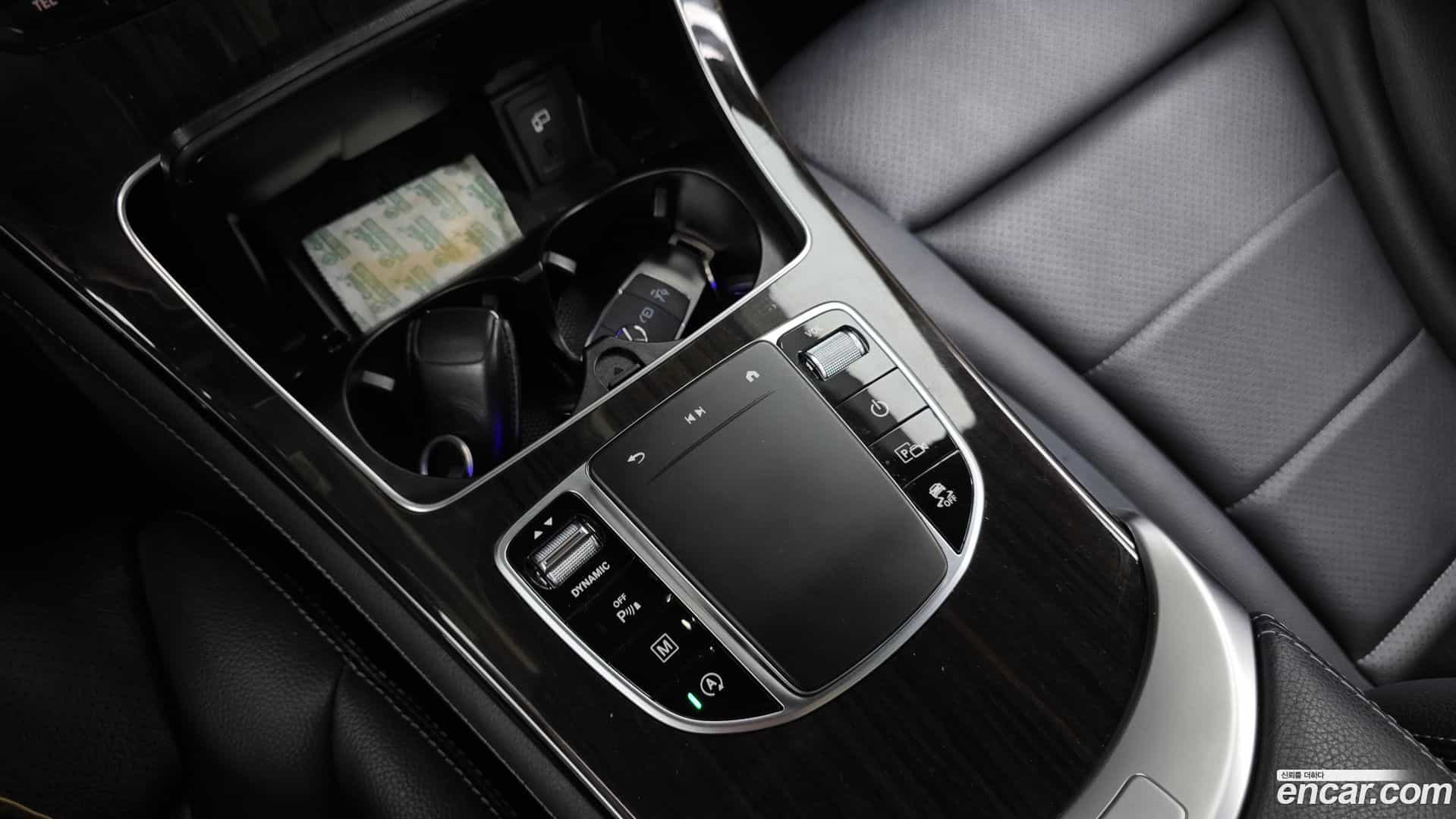 GLC-Class Mercedes-Benz 2020.2-OPTION-043