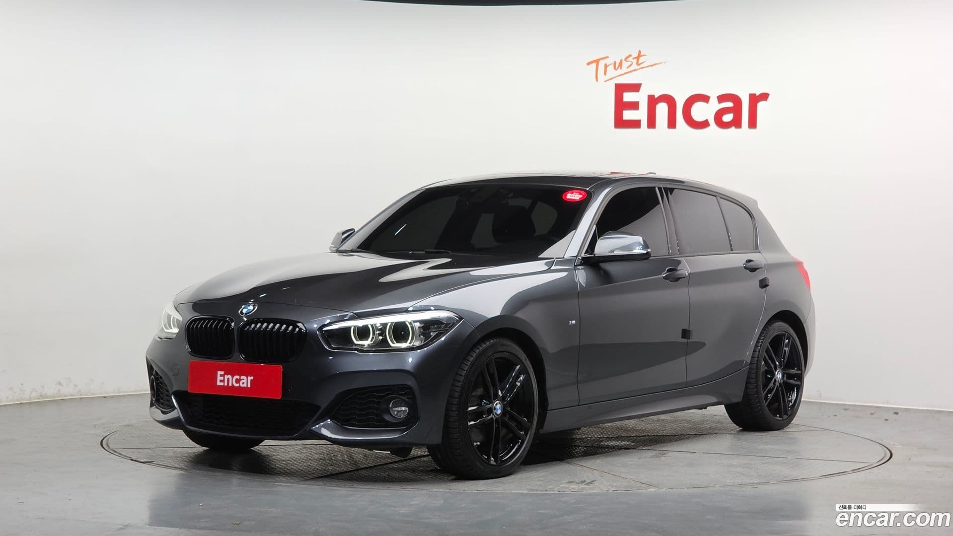 Main__Slider__Photo:1-Series BMW 2018.2-0