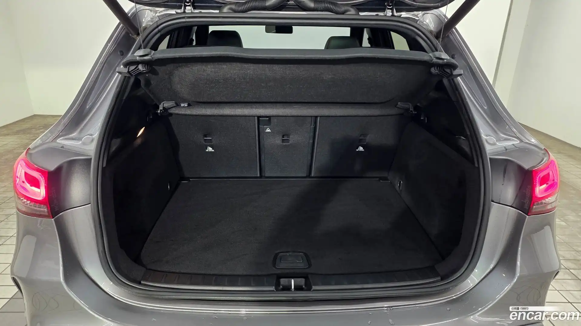 GLA-Class Mercedes-Benz 2023.0-OPTION-015