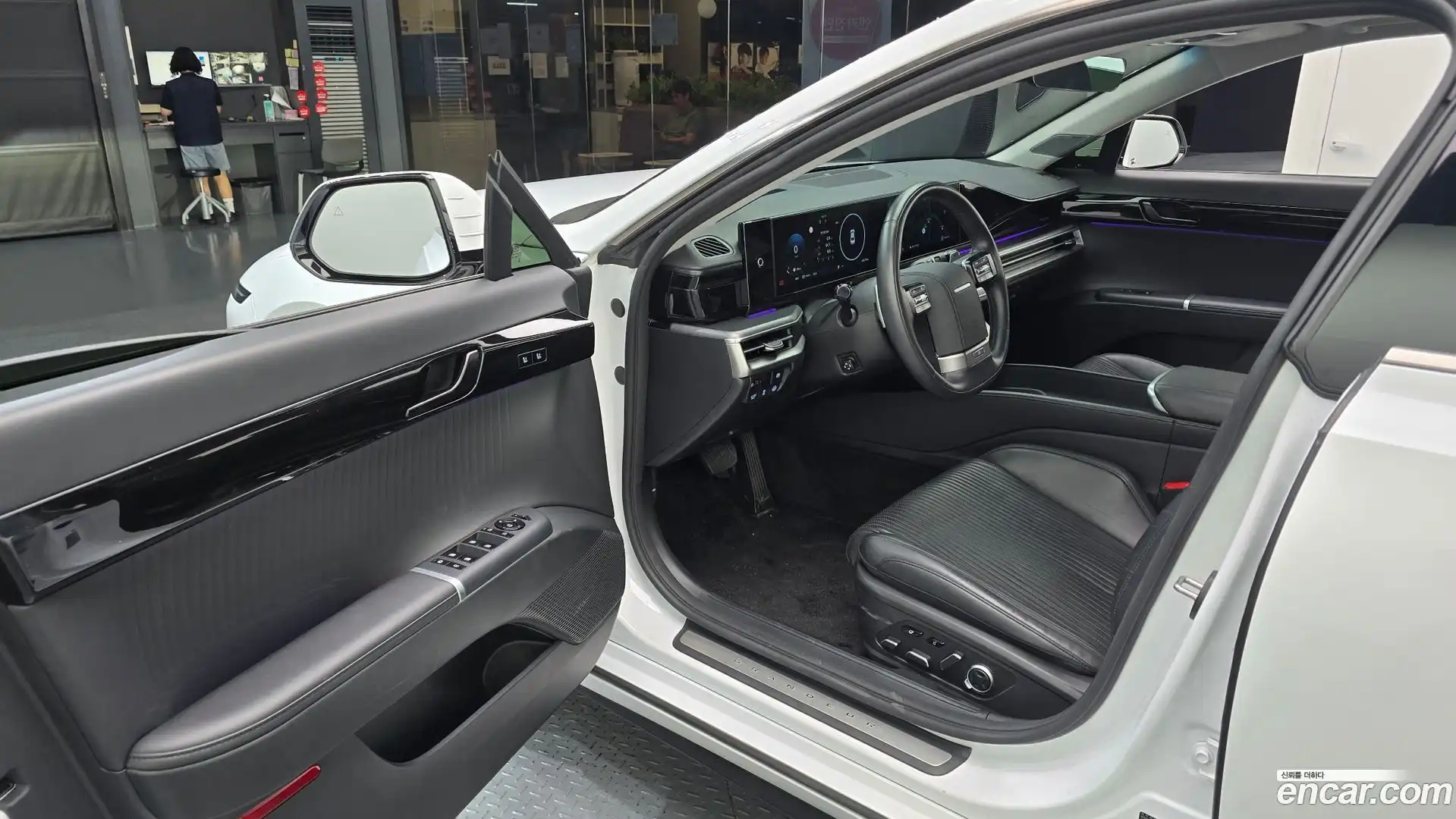 Grandeur Hyundai 2023.9-INNER-010