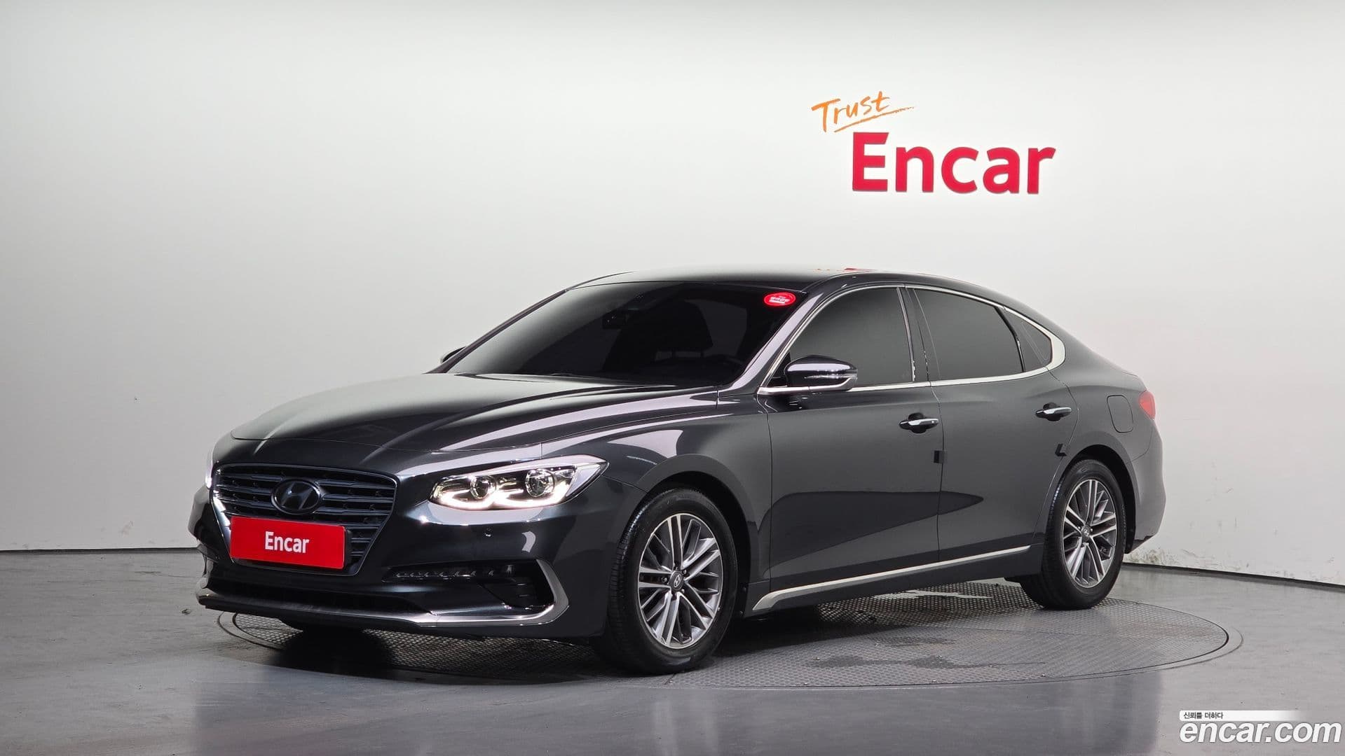 Main__Slider__Photo:Grandeur Hyundai 2019.4-0