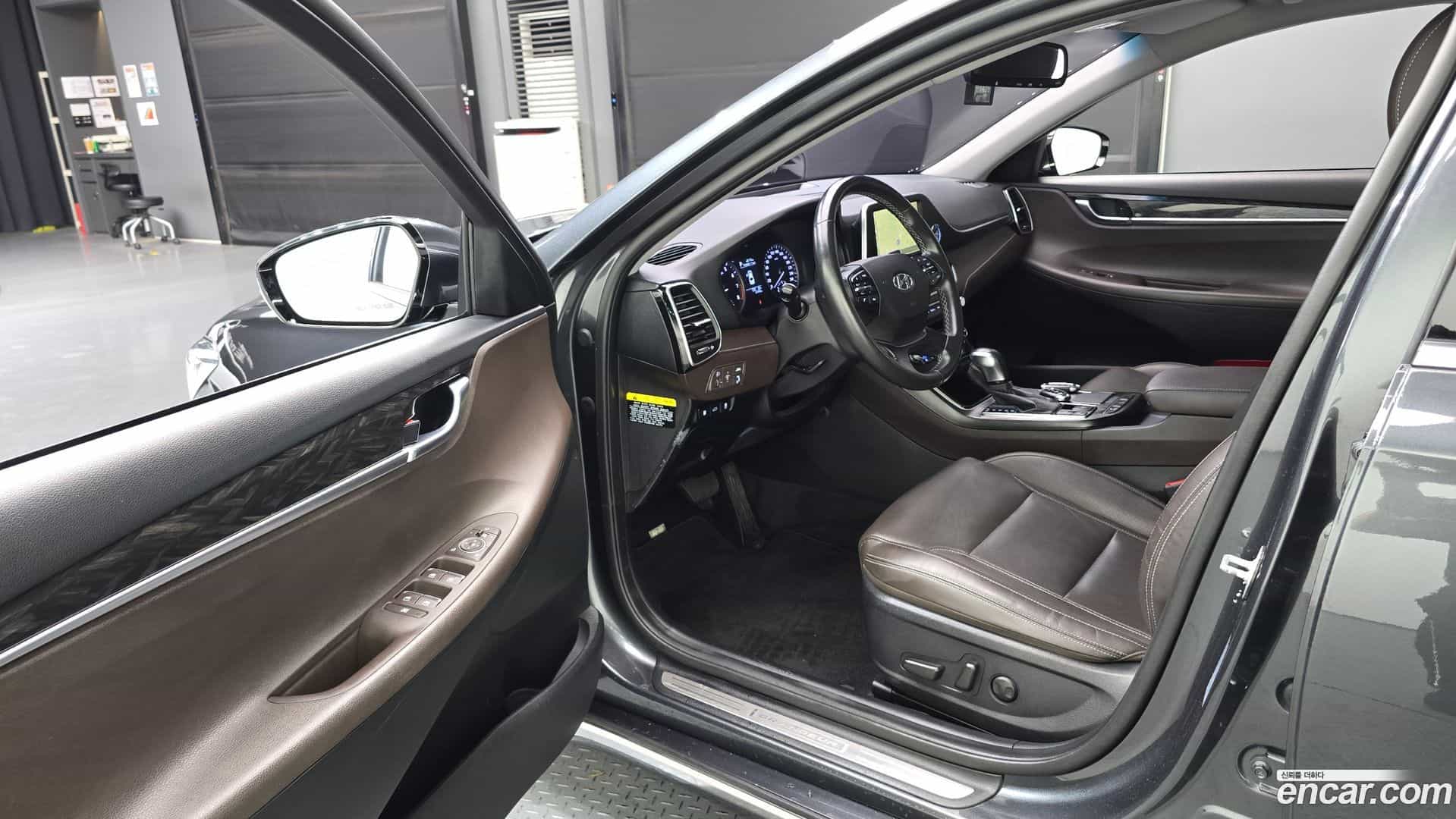 Grandeur Hyundai 2019.4-INNER-010