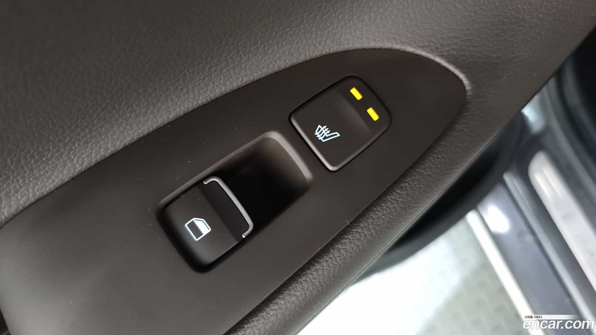 Grandeur Hyundai 2019.4-OPTION-023