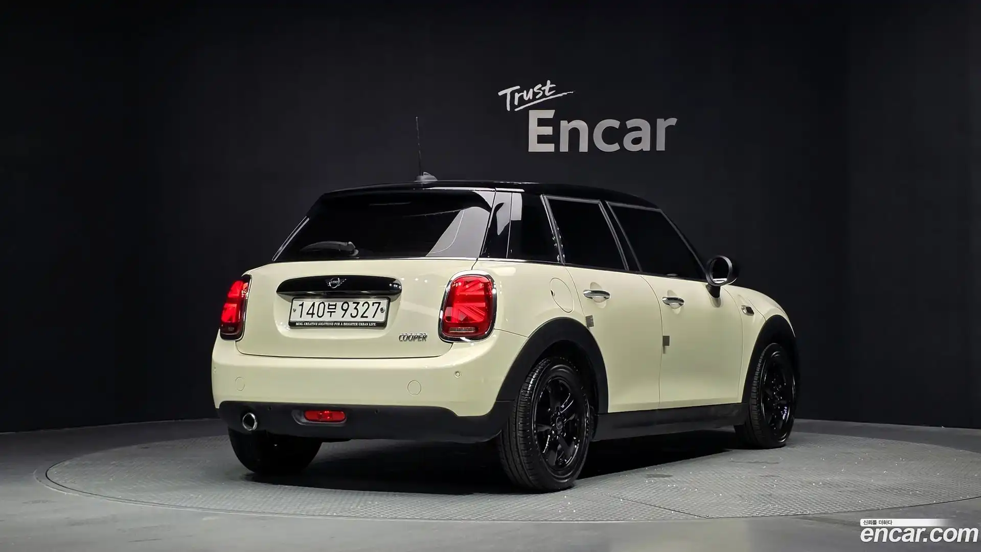 Cooper Mini 2020.4-OUTER-002