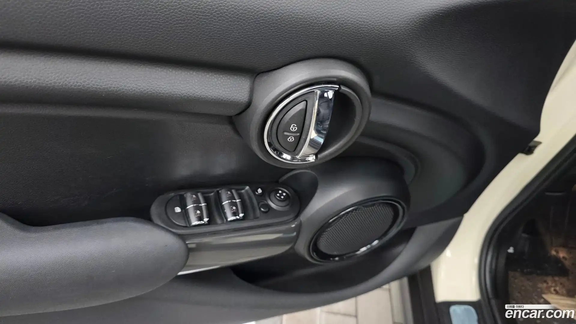 Cooper Mini 2020.4-OPTION-040