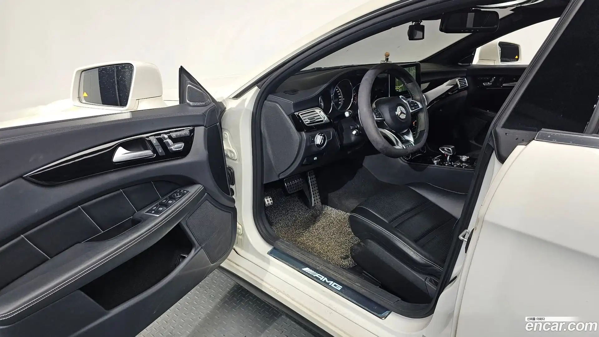 CLS-Class Mercedes-Benz 2016.6-INNER-010