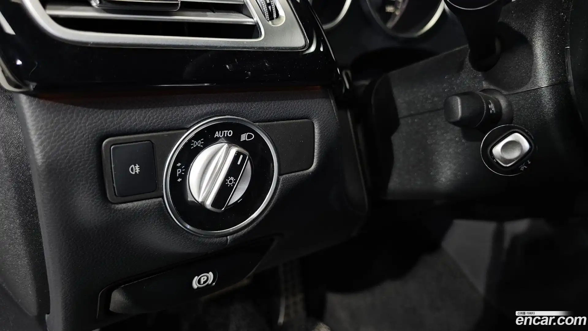 CLS-Class Mercedes-Benz 2016.6-OPTION-024