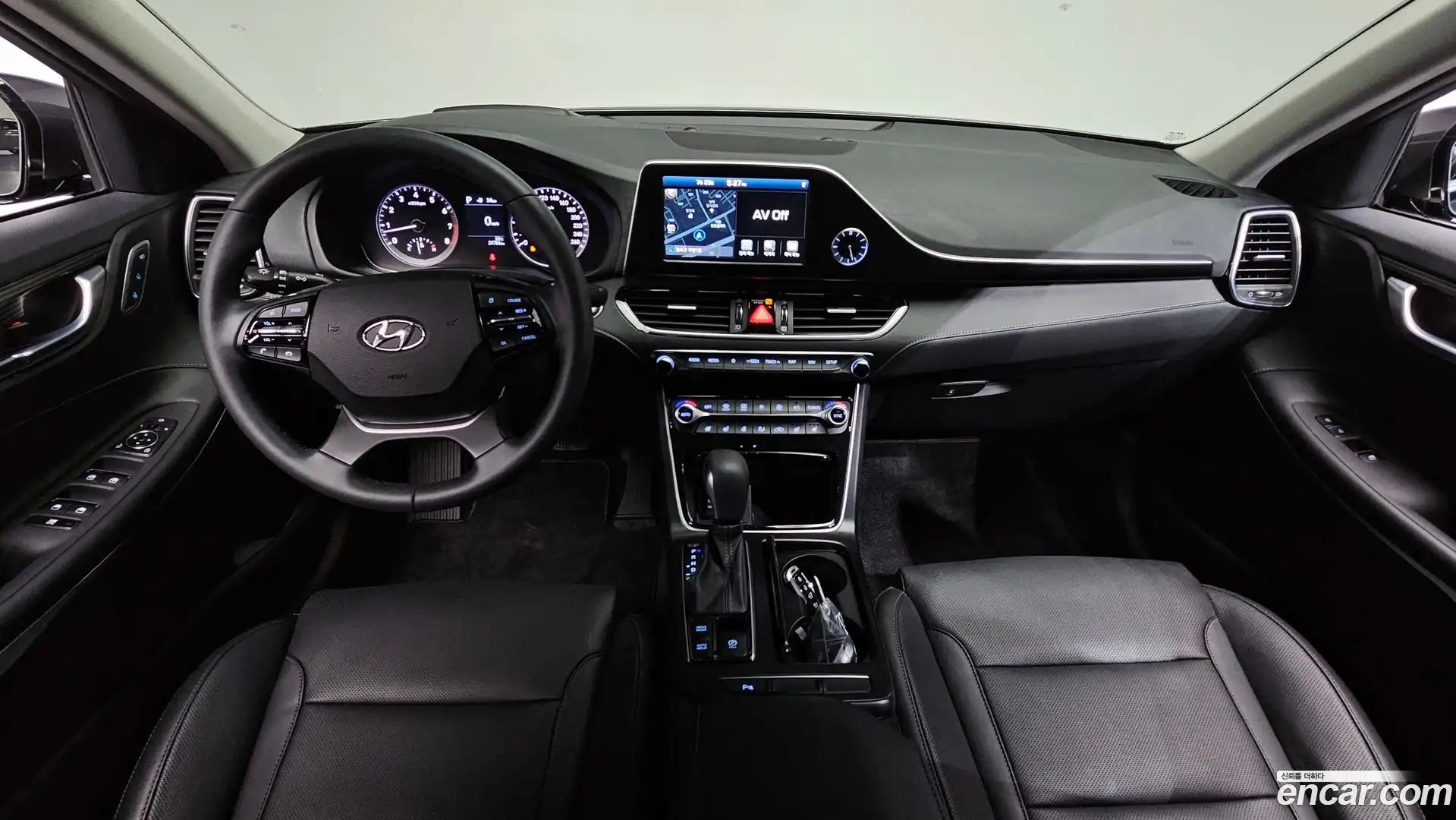 Grandeur Hyundai 2017.9-INNER-007