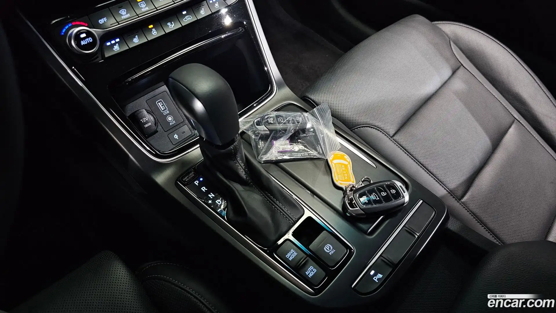 Grandeur Hyundai 2017.9-INNER-009