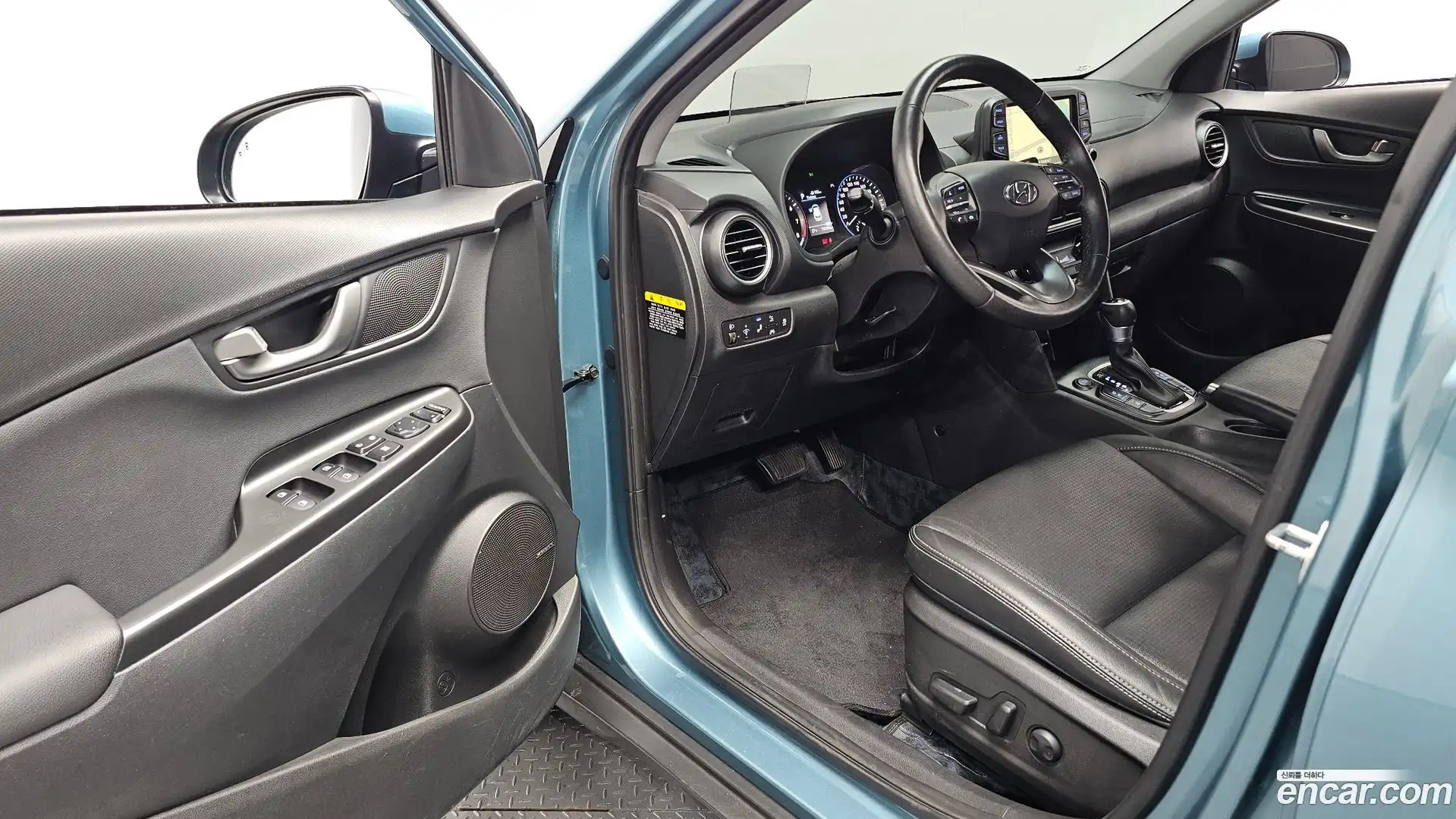 Kona Hyundai 2019.6-INNER-010