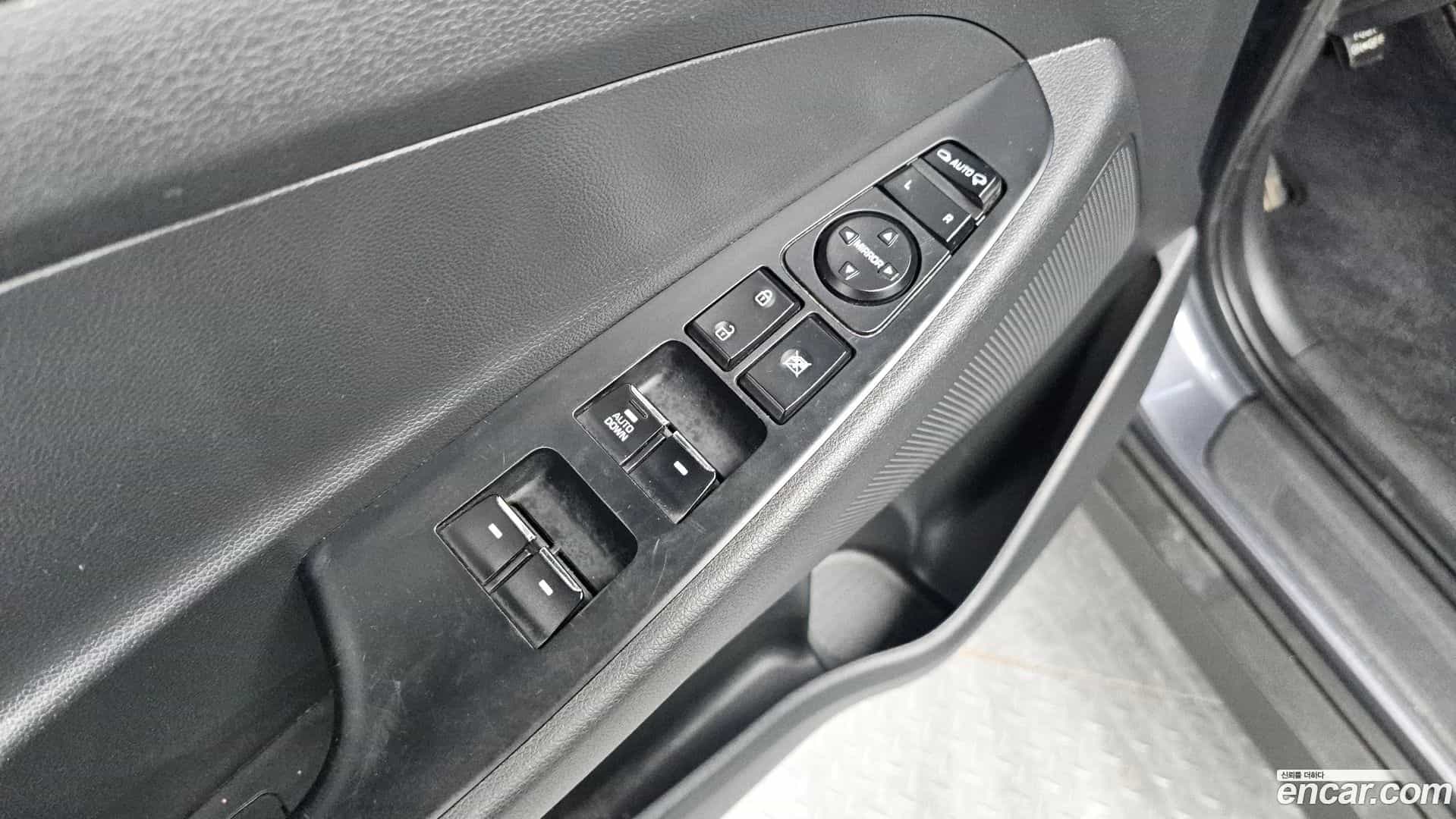 Tucson Hyundai 2016.9-OPTION-018