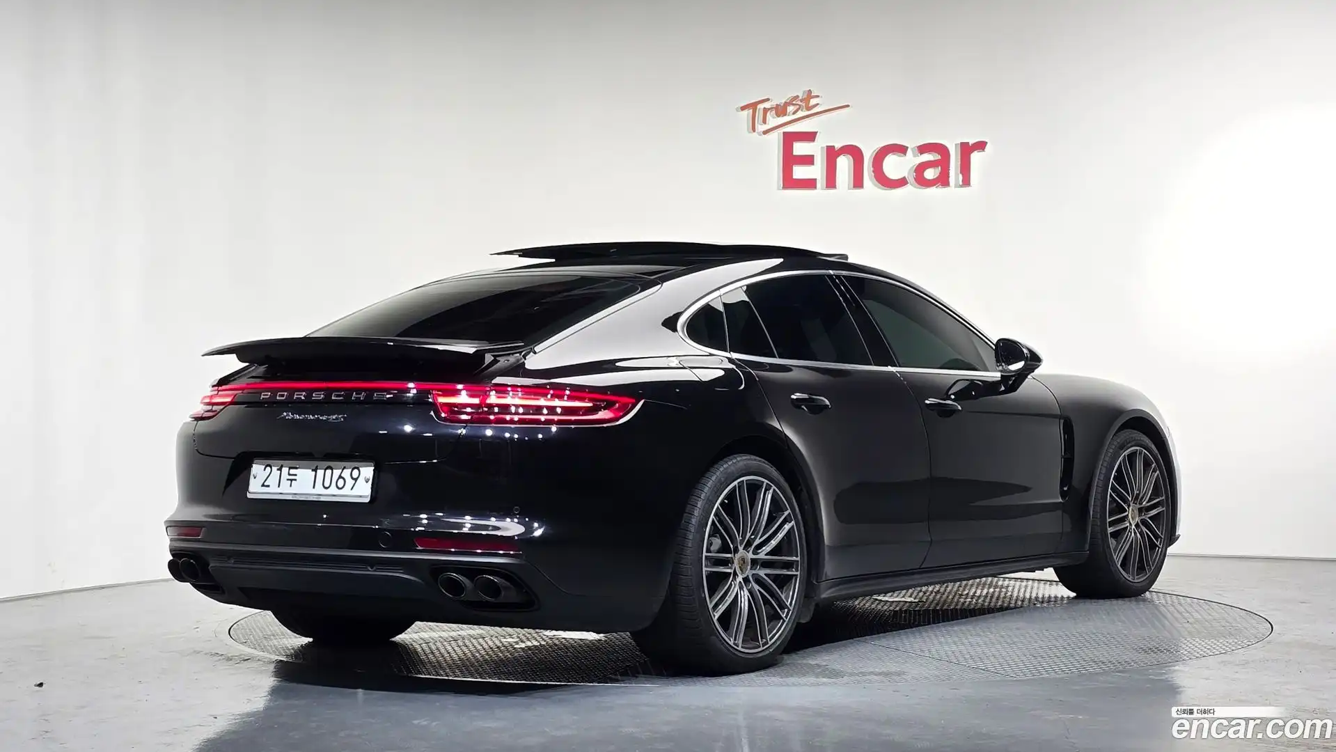 Panamera Porsche 2018.2-OUTER-002