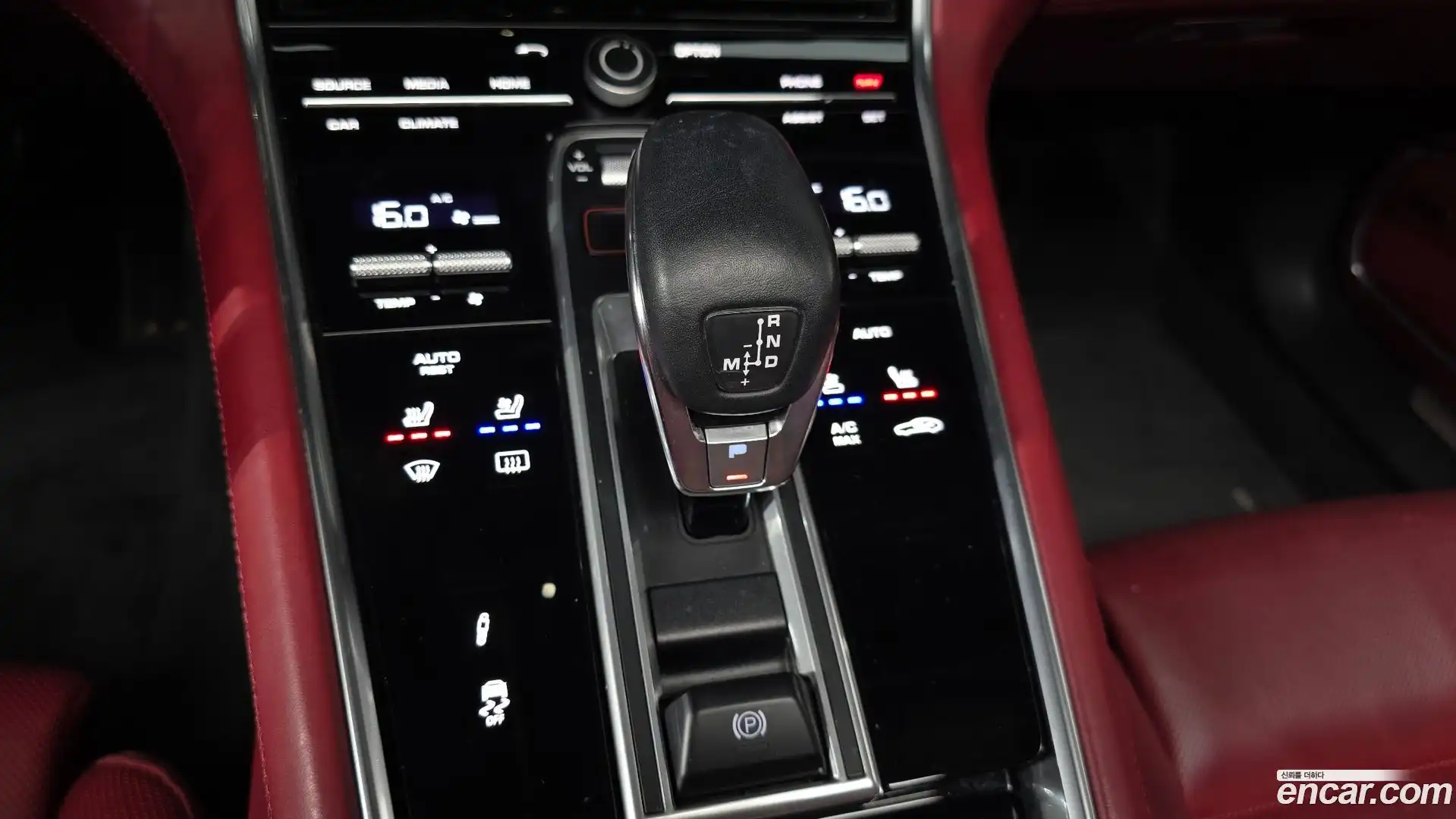 Panamera Porsche 2018.2-INNER-009