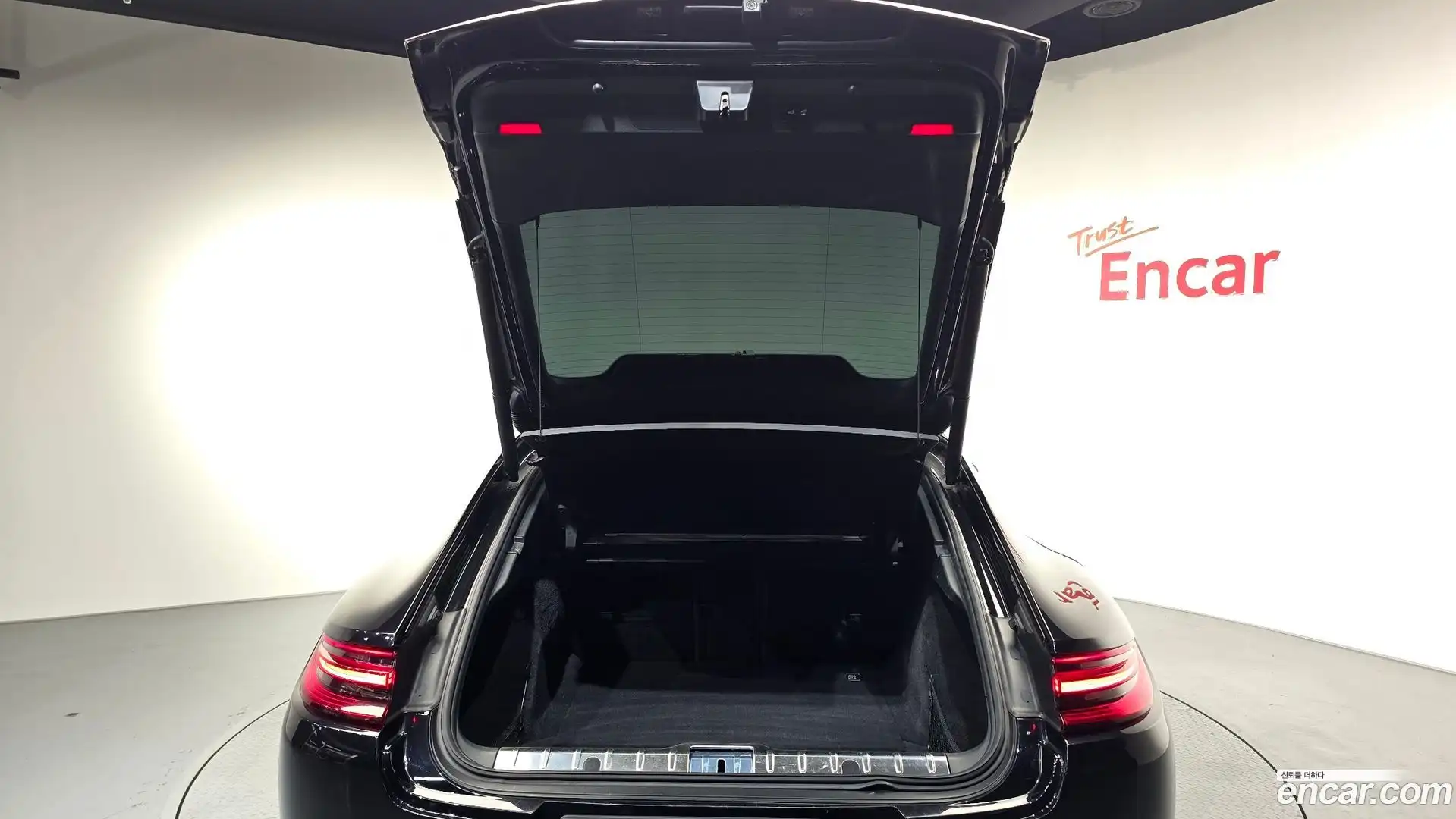 Panamera Porsche 2018.2-OPTION-023