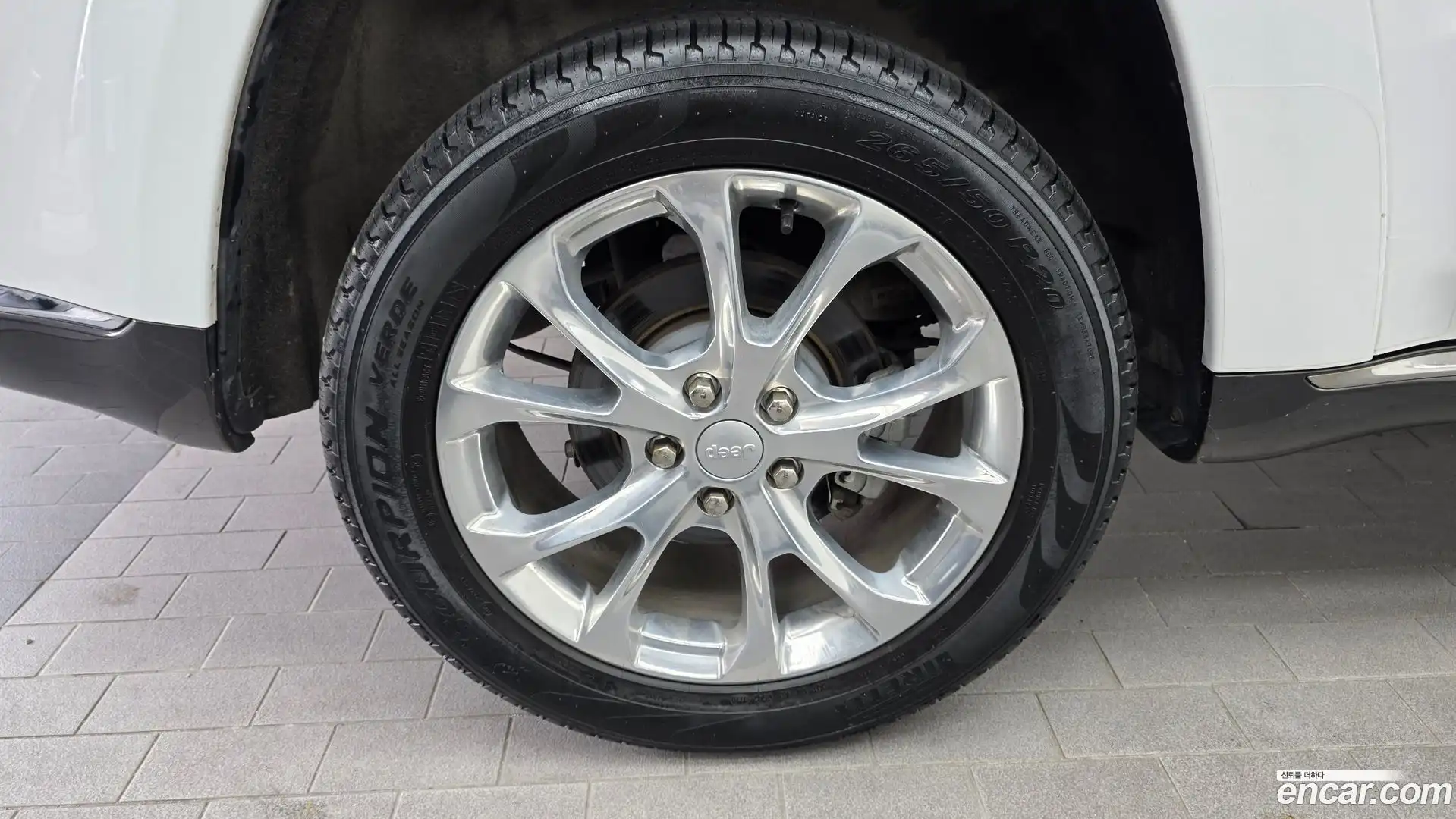 Cherokee Jeep 2020.11-OUTER-005