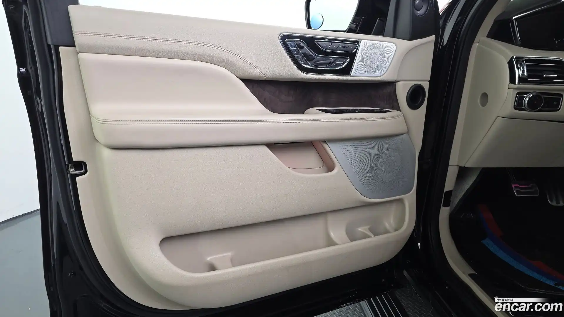 Navigator Lincoln 2021.5-INNER-034