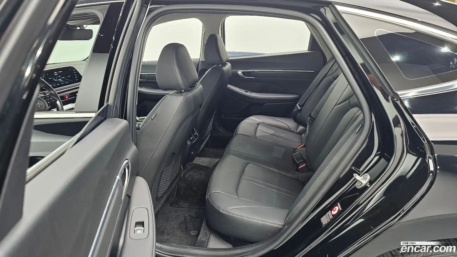 Sonata Hyundai 2023.3-OPTION-017
