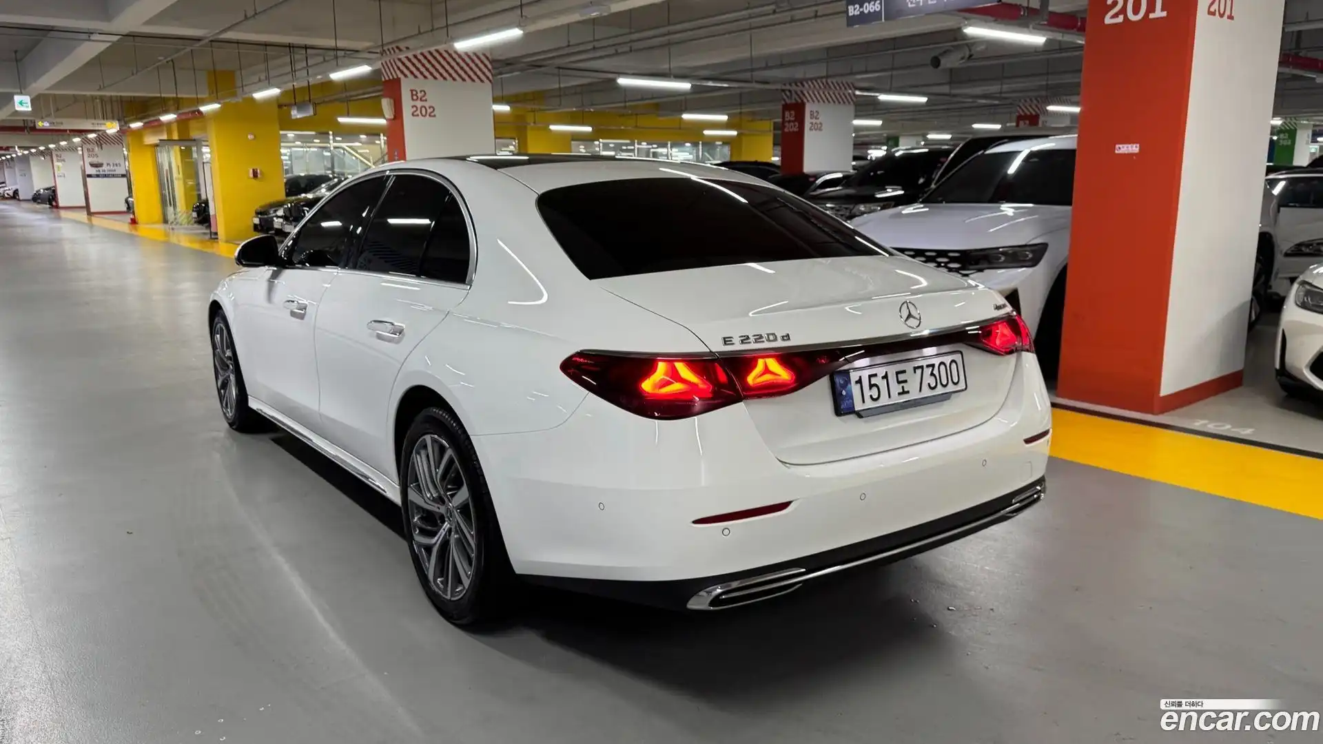 E-Class Mercedes-Benz 2024.4-OUTER-004