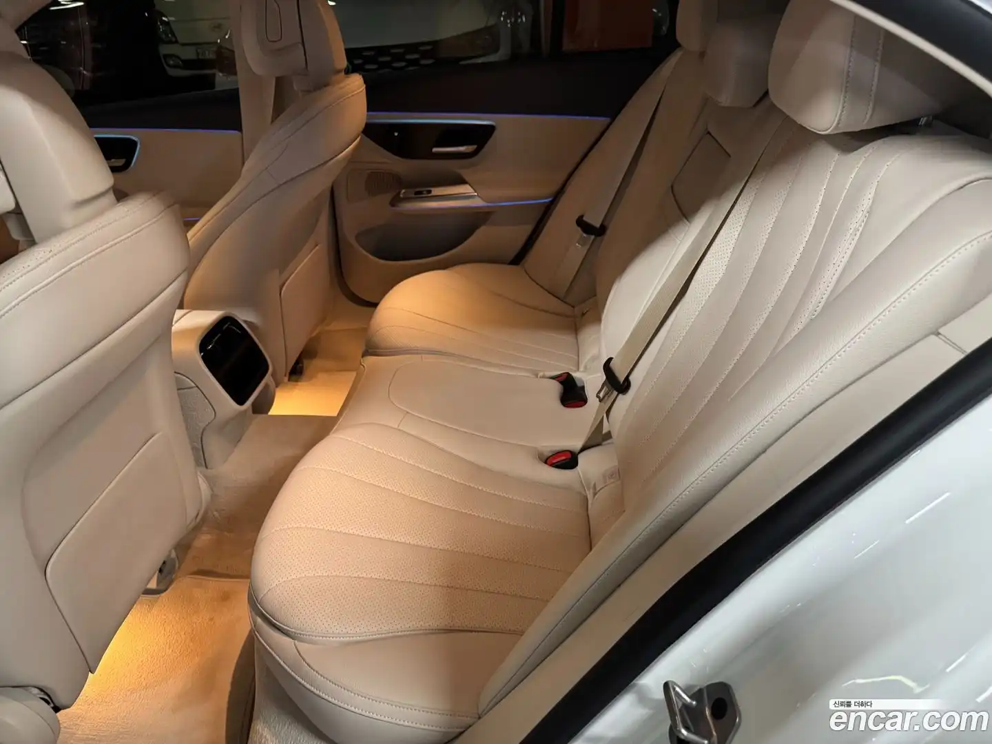 E-Class Mercedes-Benz 2024.4-OPTION-015