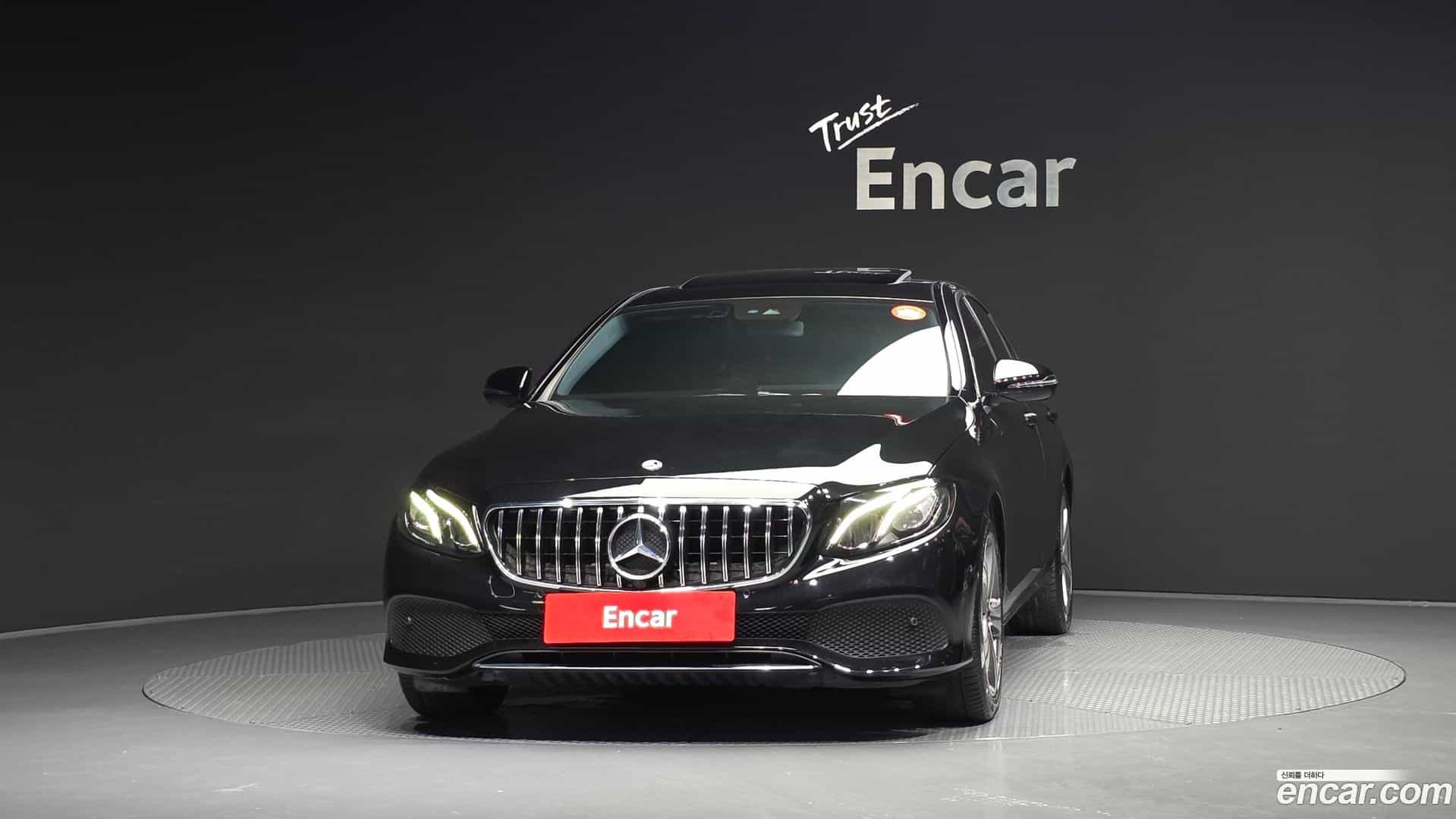 E-Class Mercedes-Benz 2019.0-OUTER-003