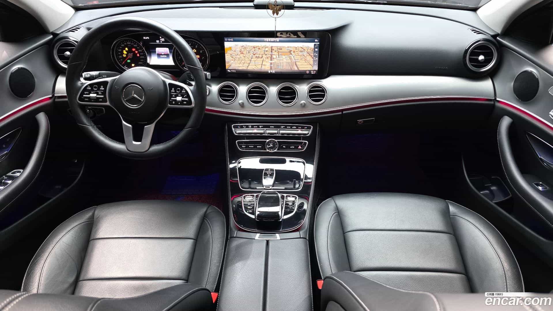 E-Class Mercedes-Benz 2019.0-INNER-007