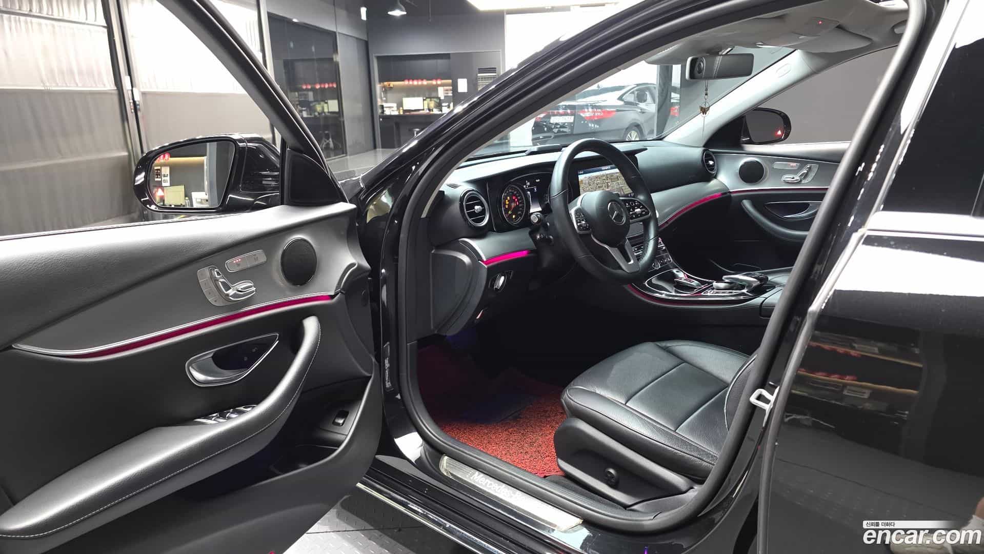E-Class Mercedes-Benz 2019.0-INNER-010