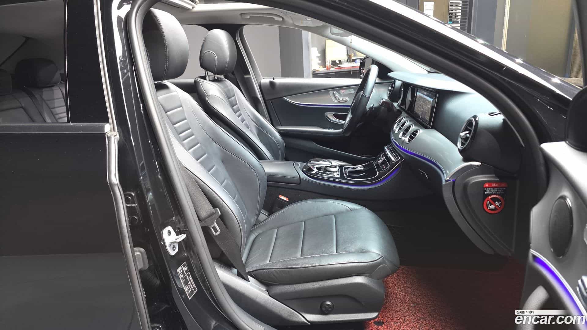 E-Class Mercedes-Benz 2019.0-OPTION-015