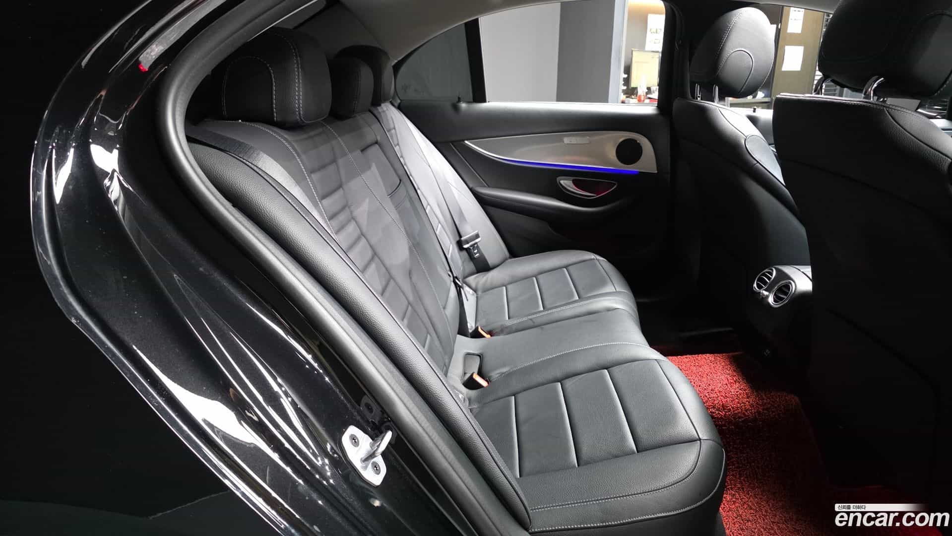 E-Class Mercedes-Benz 2019.0-OPTION-016