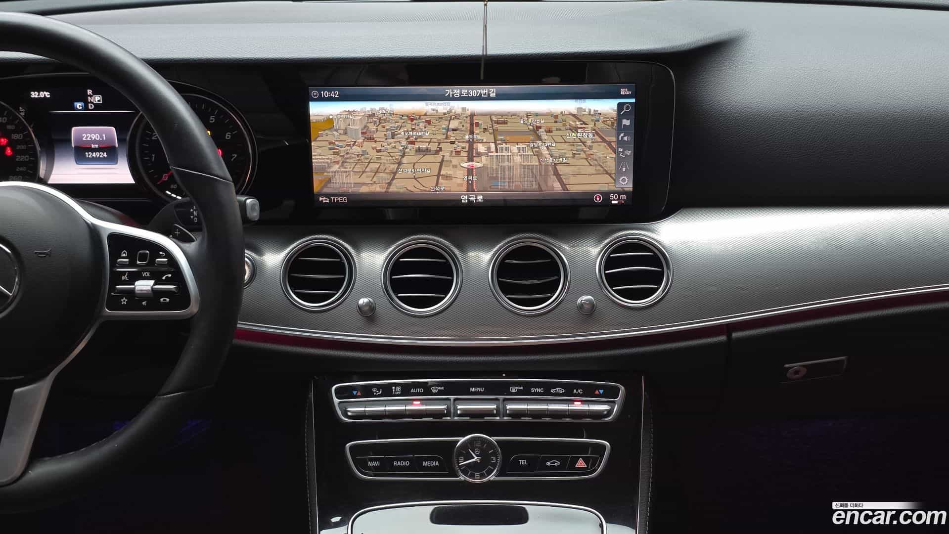 E-Class Mercedes-Benz 2019.0-OPTION-018