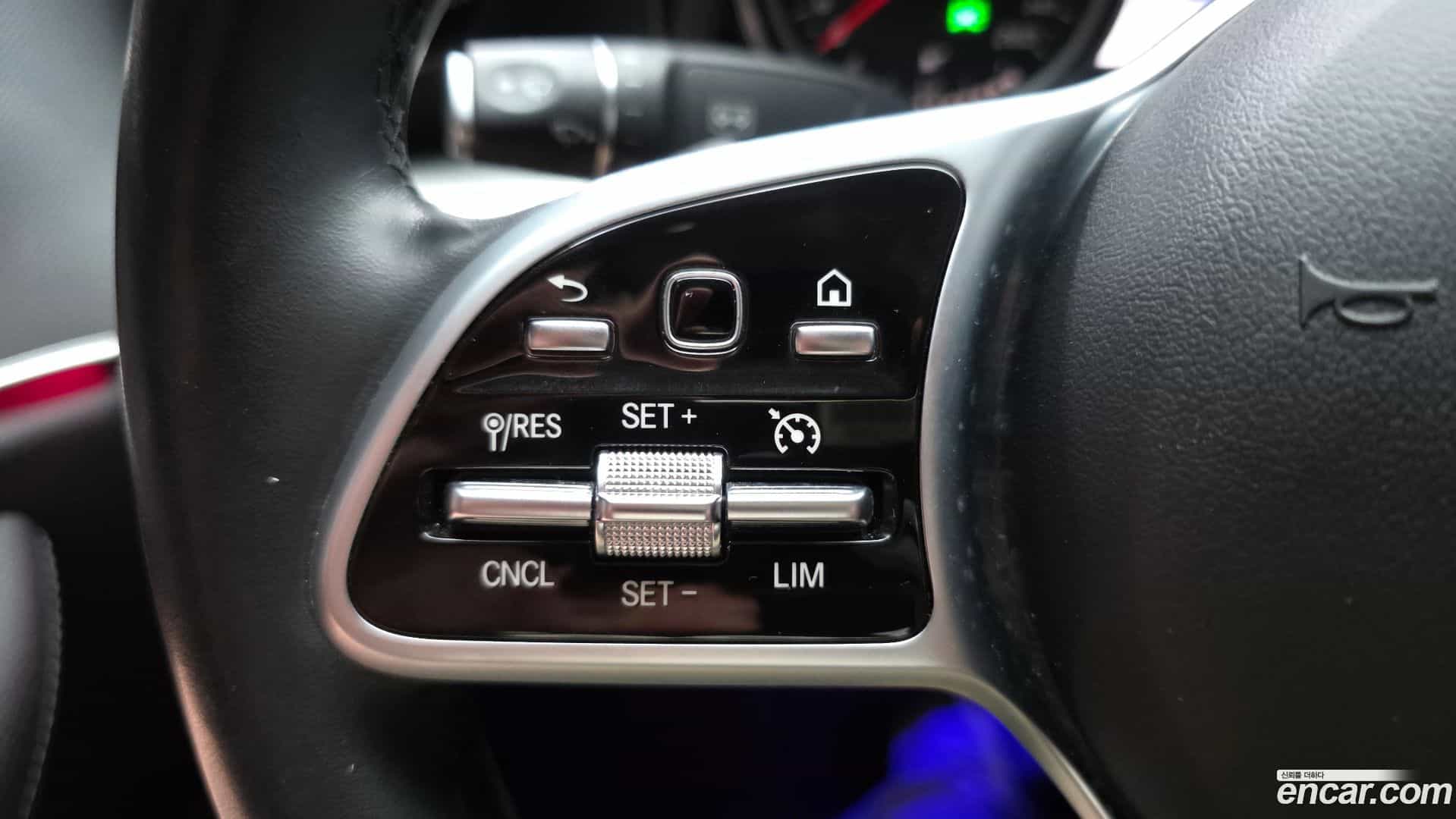 E-Class Mercedes-Benz 2019.0-OPTION-020
