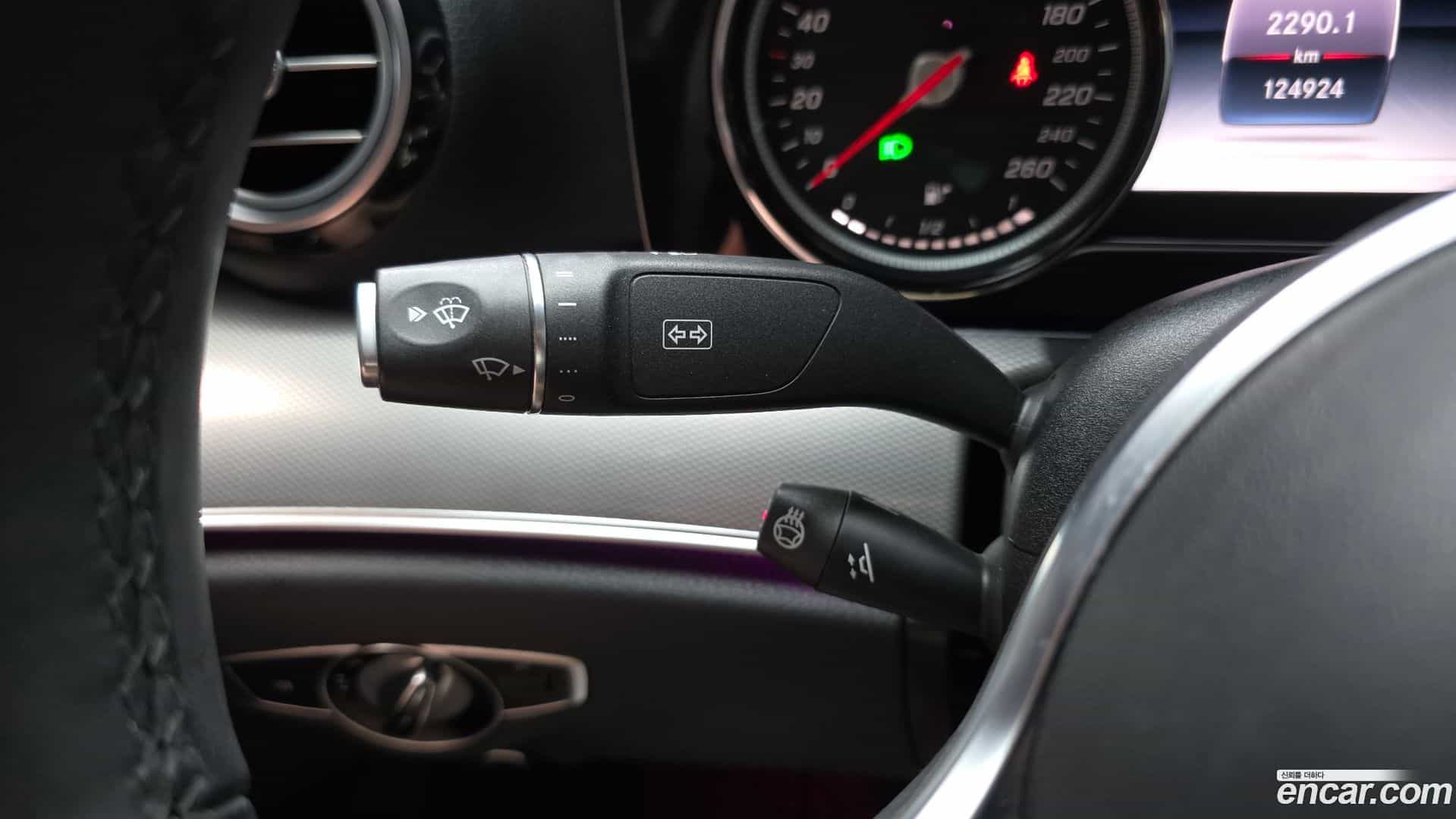 E-Class Mercedes-Benz 2019.0-OPTION-022