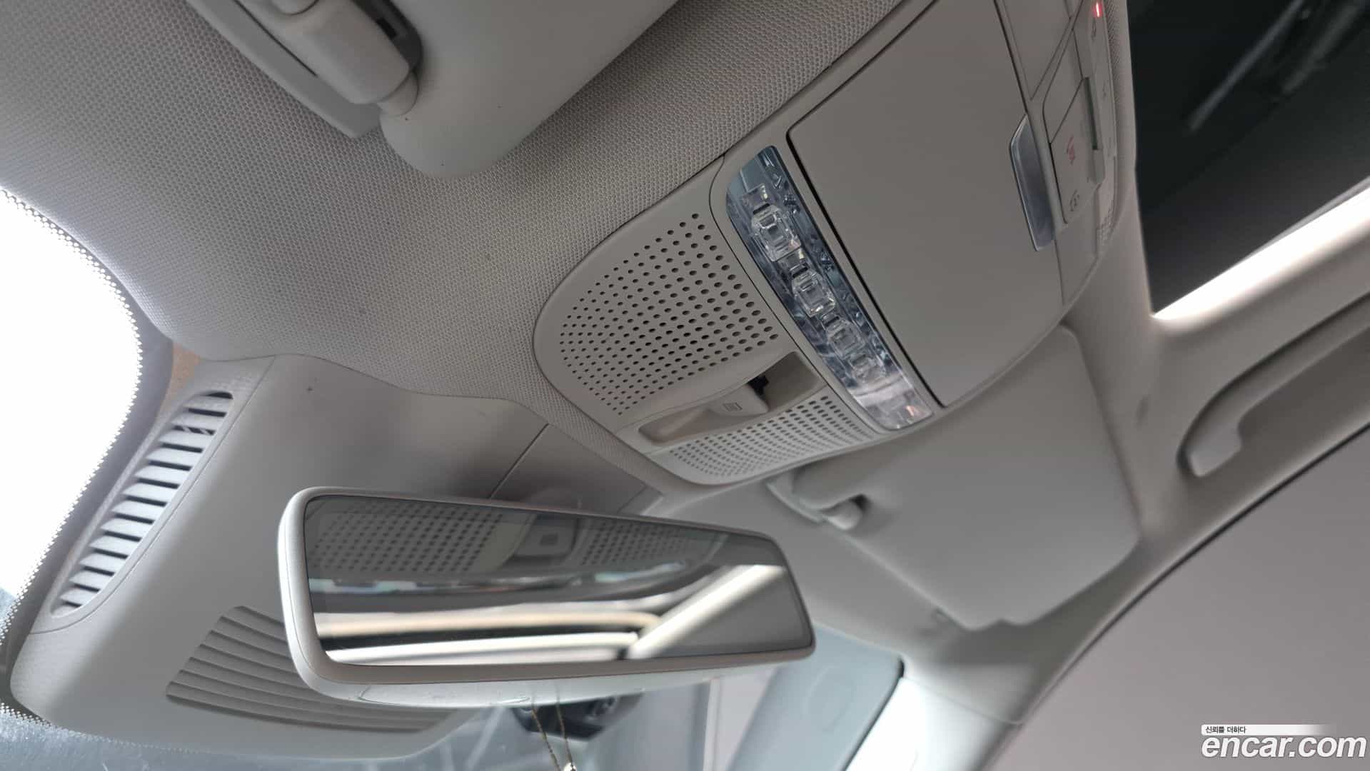 E-Class Mercedes-Benz 2019.0-OPTION-042