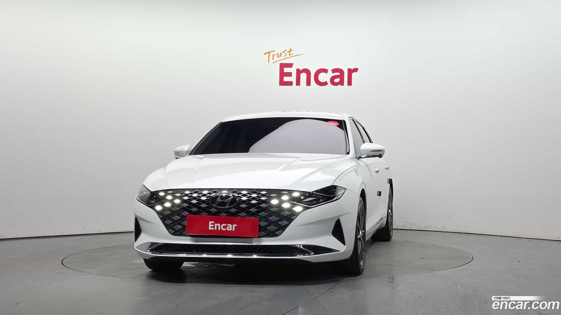 Grandeur Hyundai 2022.2-OUTER-003