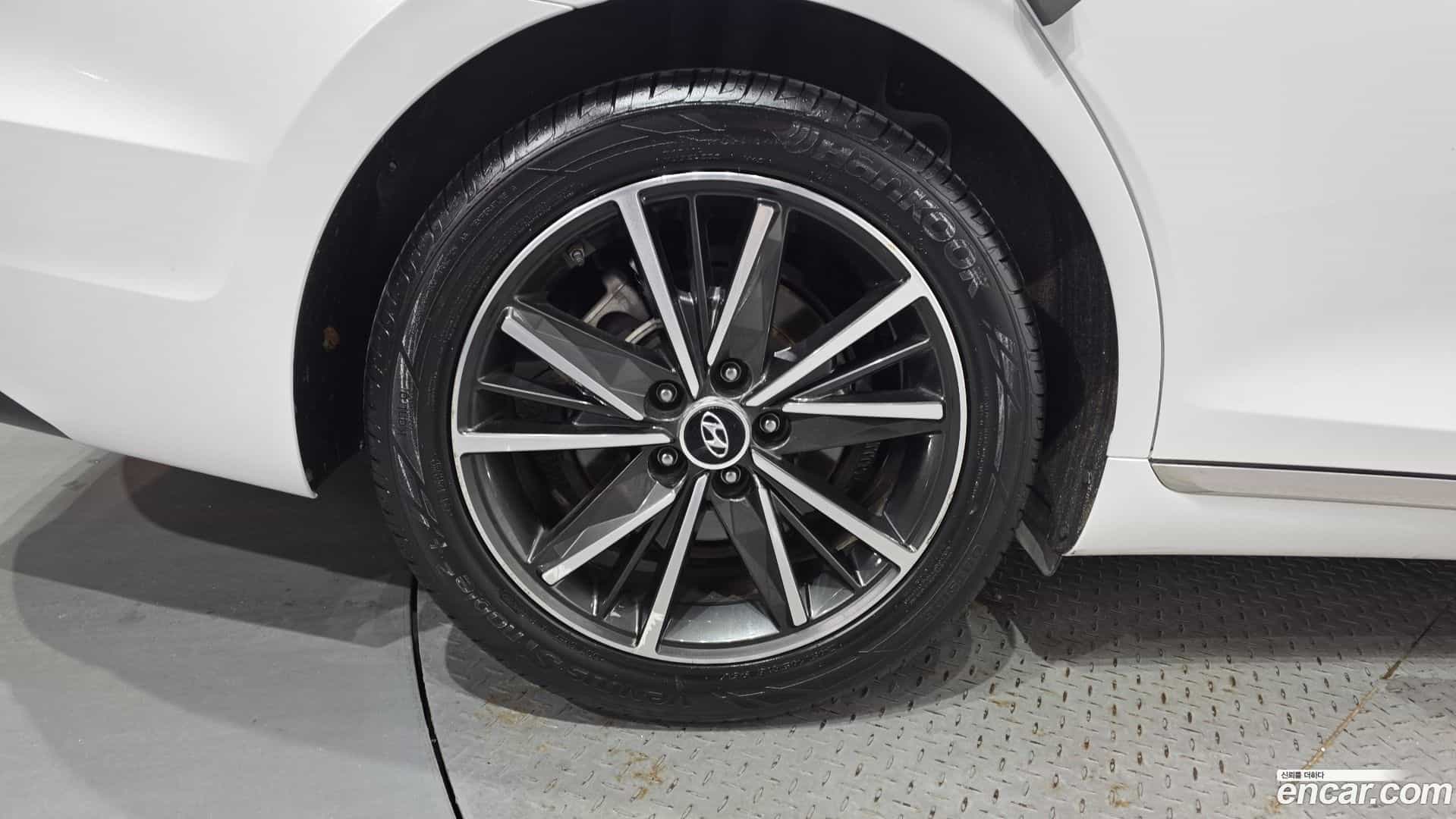 Grandeur Hyundai 2022.2-OUTER-005
