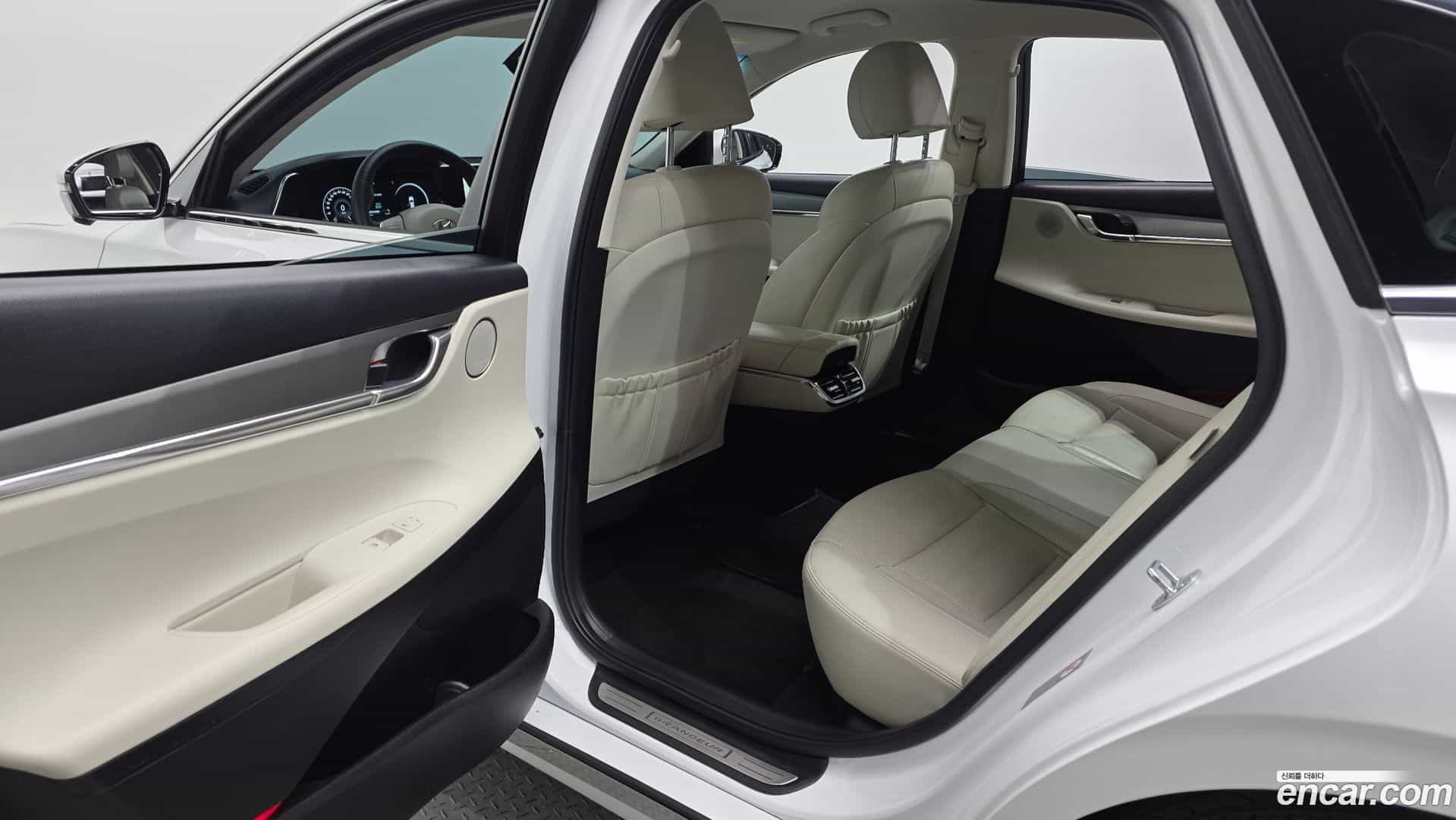 Grandeur Hyundai 2022.2-OPTION-016